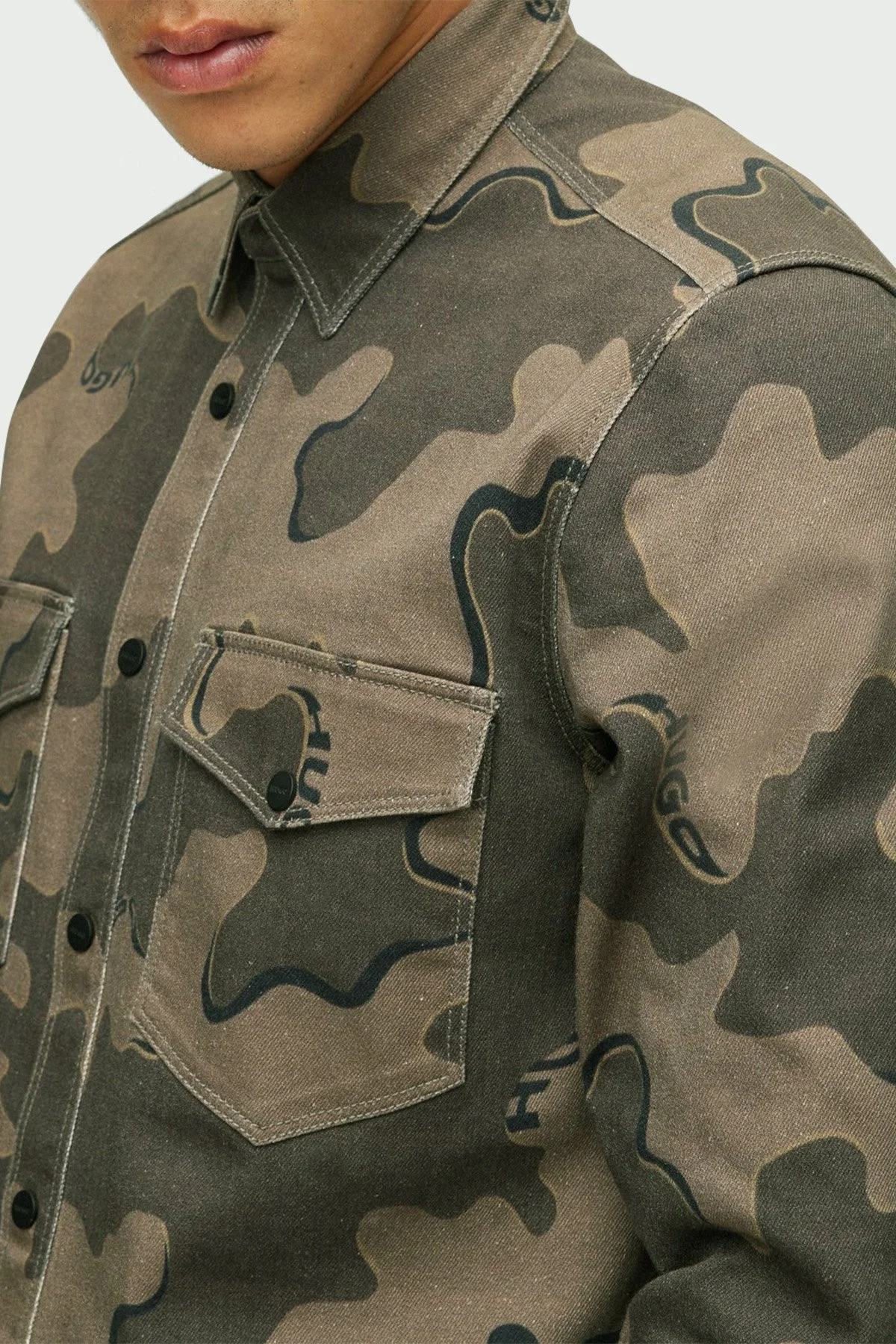 Hugo Pamuklu Relaxed Fit Çift Cepli Erkek Gömlek 50479329 960 HAKİ - 4