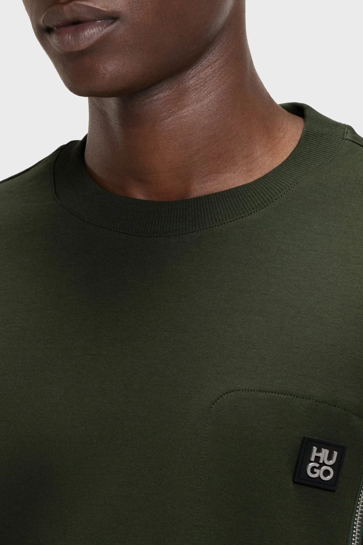 Hugo Pamuklu Relaxed Fit Fermuarlı Tek Cepli Bisiklet Yaka Erkek T Shirt 50542566 309 KOYU YEŞİL - 4