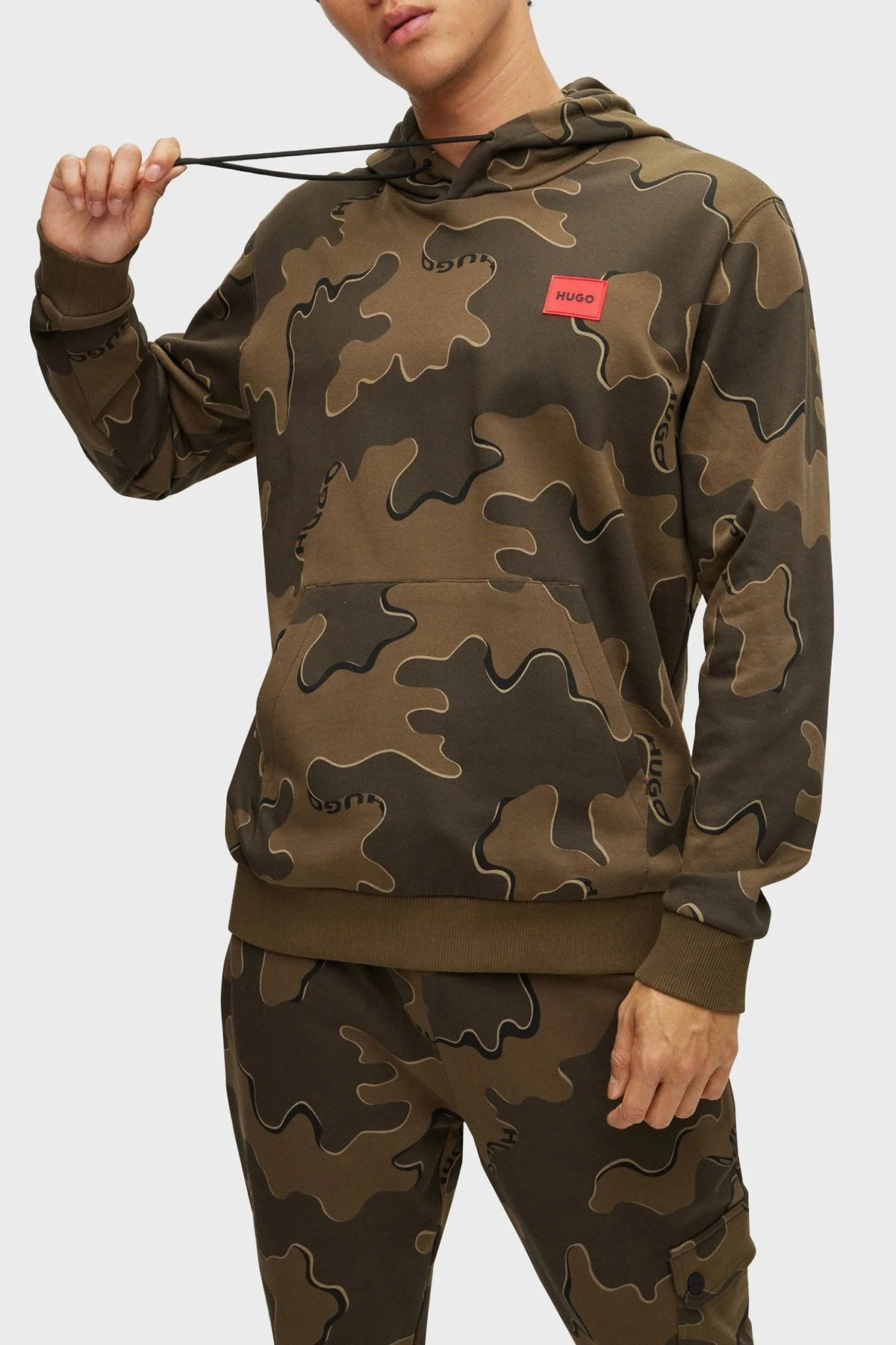 Hugo Pamuklu Relaxed Fit Kanguru Cepli Kapüşonlu Erkek Sweat 50481363 965 HAKİ - 1