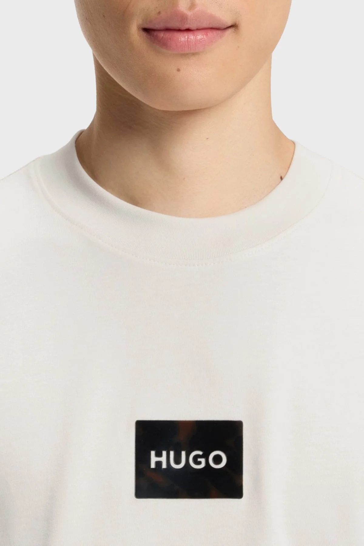 Hugo Pamuklu Relaxed Fit Logolu Bisiklet Yaka Erkek T Shirt 50557445 102 EKRU - 4