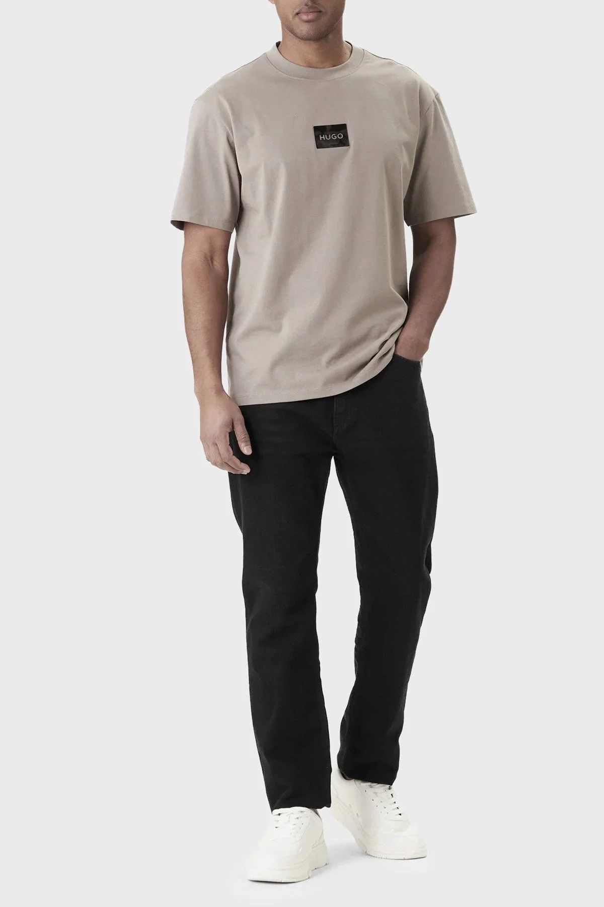 Hugo Pamuklu Relaxed Fit Logolu Bisiklet Yaka Erkek T Shirt 50557445 237 BEJ - 2