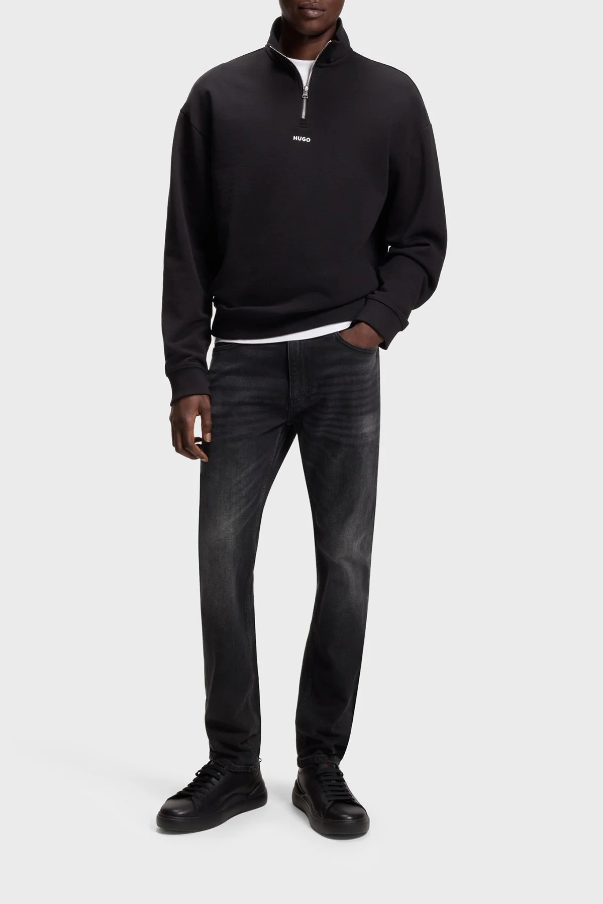 Hugo Pamuklu Slim Fit Dar Paça Jeans Erkek Kot Pantolon 50524229 005 Siyah - 2