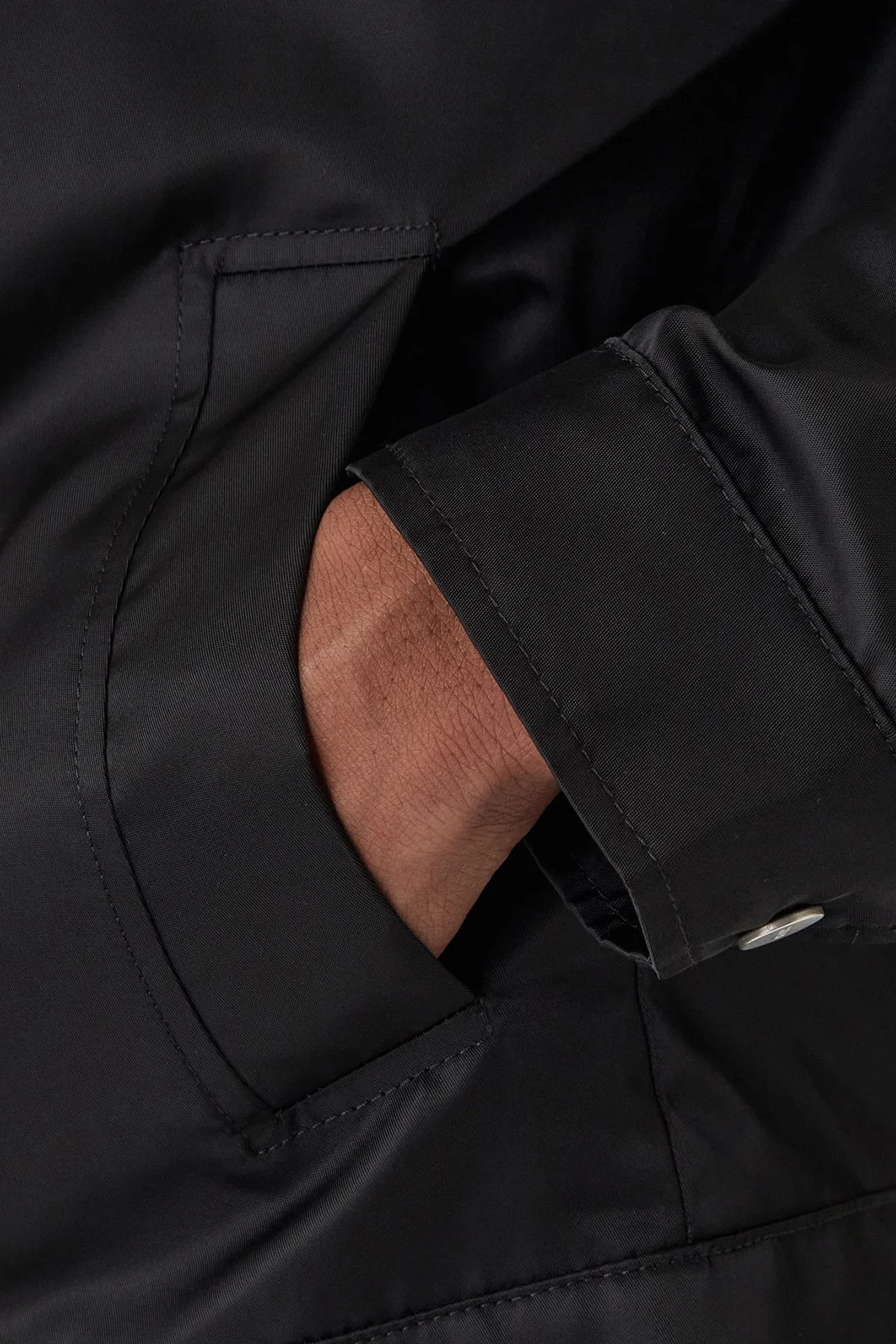 Hugo Regular Fit Dik Yaka Logolu Erkek Mont 50552664 001 SİYAH - 11