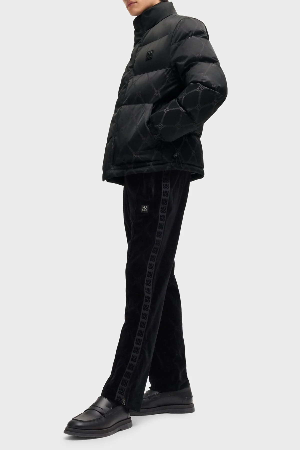 Hugo Regular Fit Dik Yaka Logolu Şişme Erkek Mont 50525347 001 SİYAH - 2