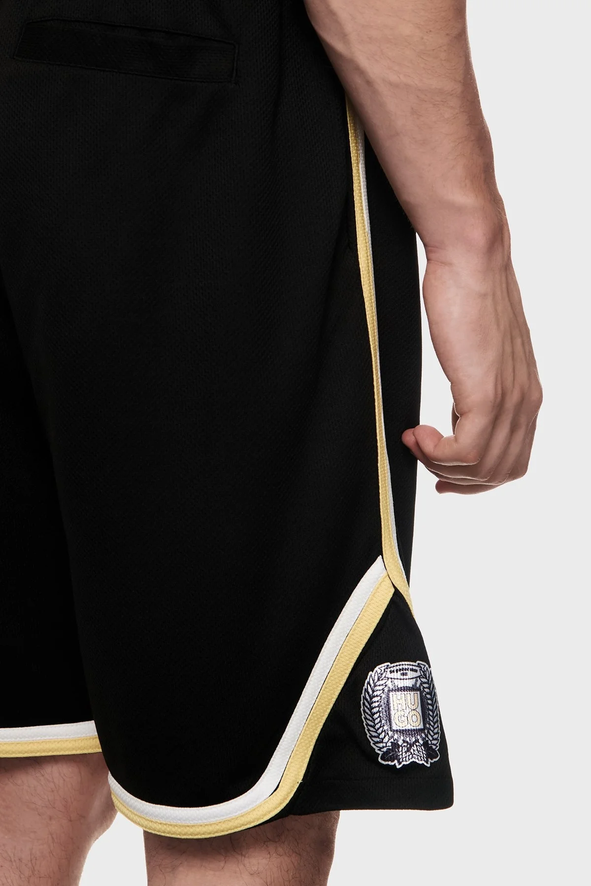 Hugo Relaxed Fit Logolu Erkek Short 50516089 001 SİYAH - 4