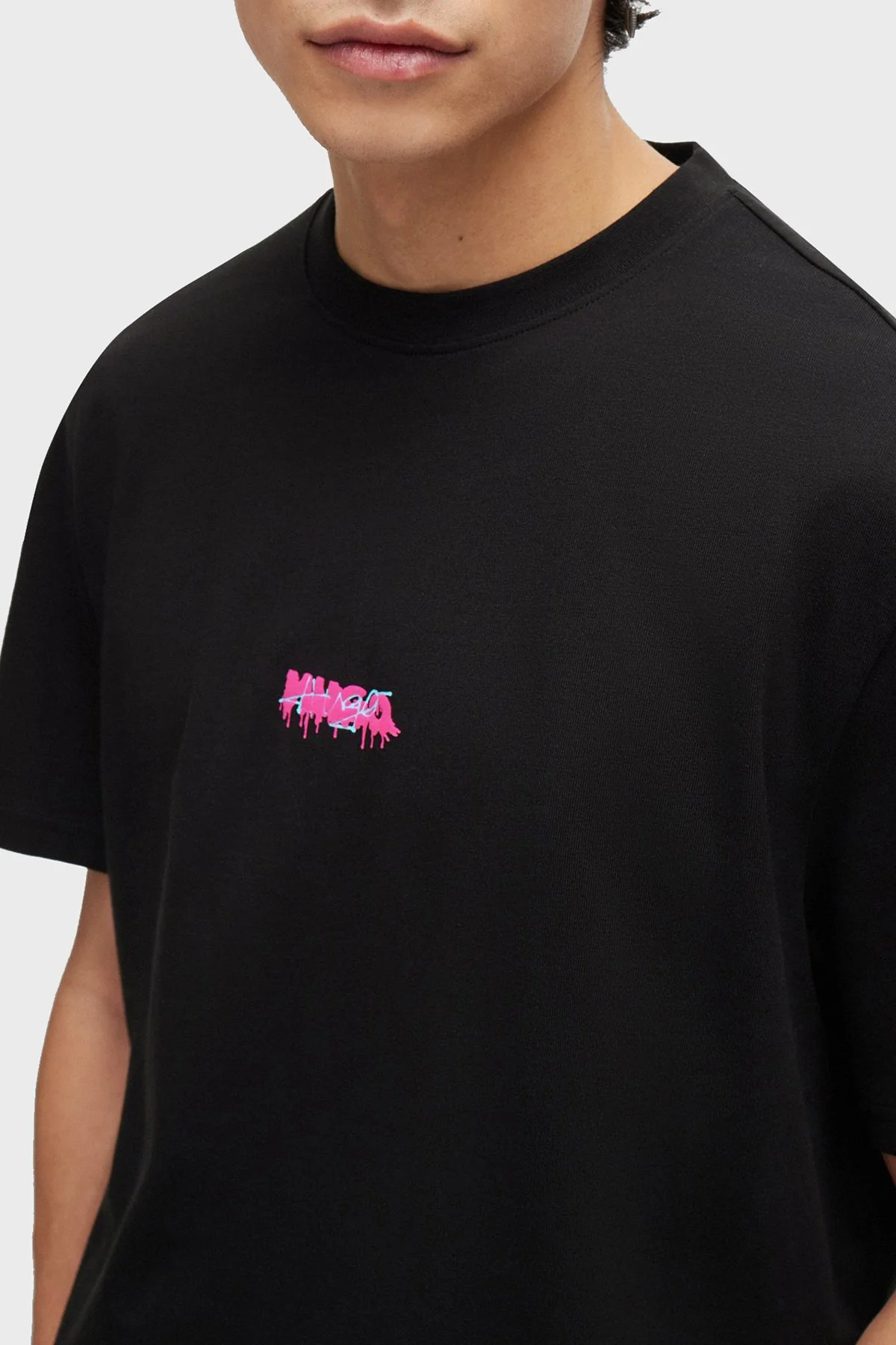 Hugo Sırt Baskılı Pamuklu Relaxed Fit Erkek T Shirt 50509966 001 SİYAH - 4