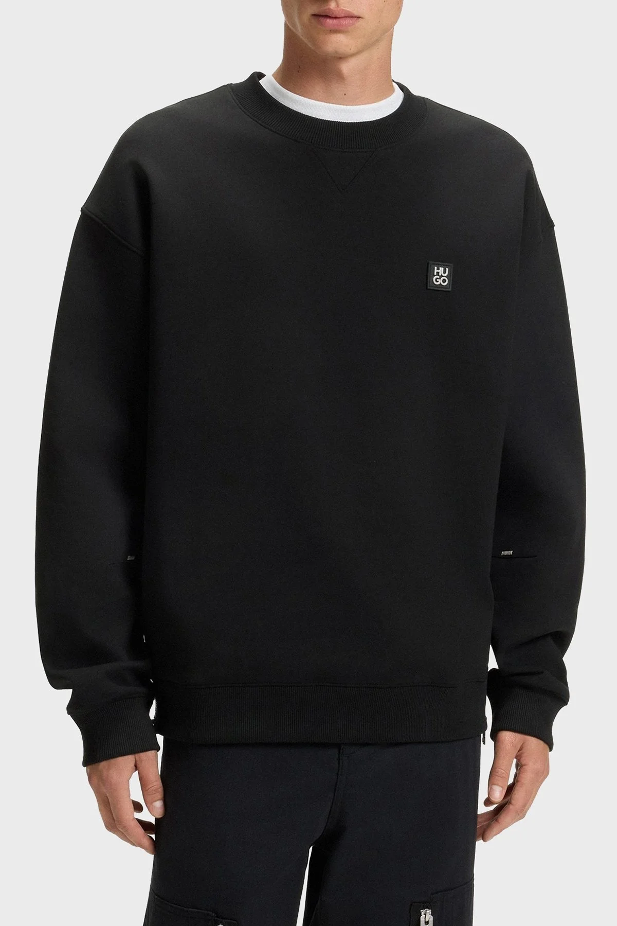 Hugo Streç Pamuklu Relaxed Fit Yırtmaçlı Yuvarlak Yaka Erkek Sweat 50542593 001 SİYAH - 1