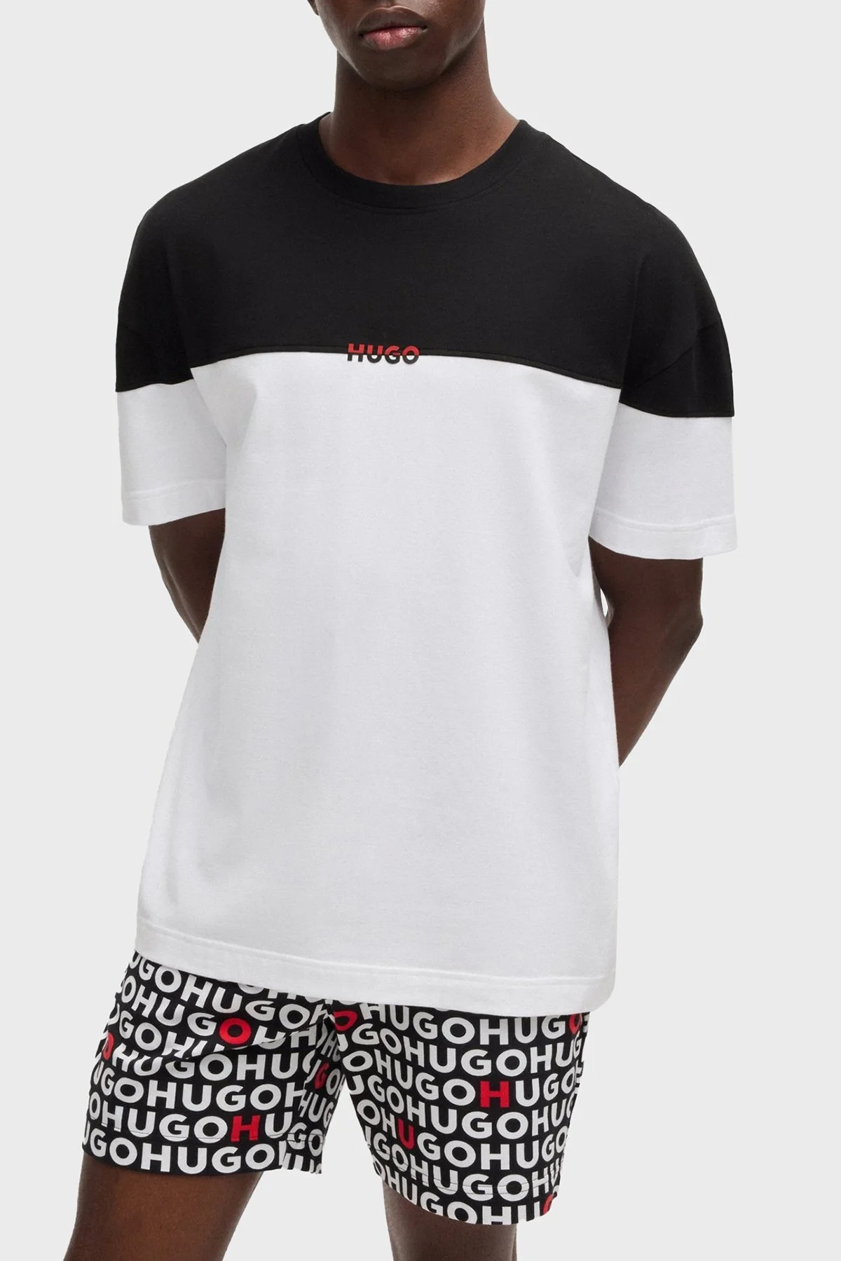 Hugo Streç Pamuklu Renk Bloklu Regular Fit Bisiklet Yaka Erkek T Shirt 50534164 001 SİYAH - 1