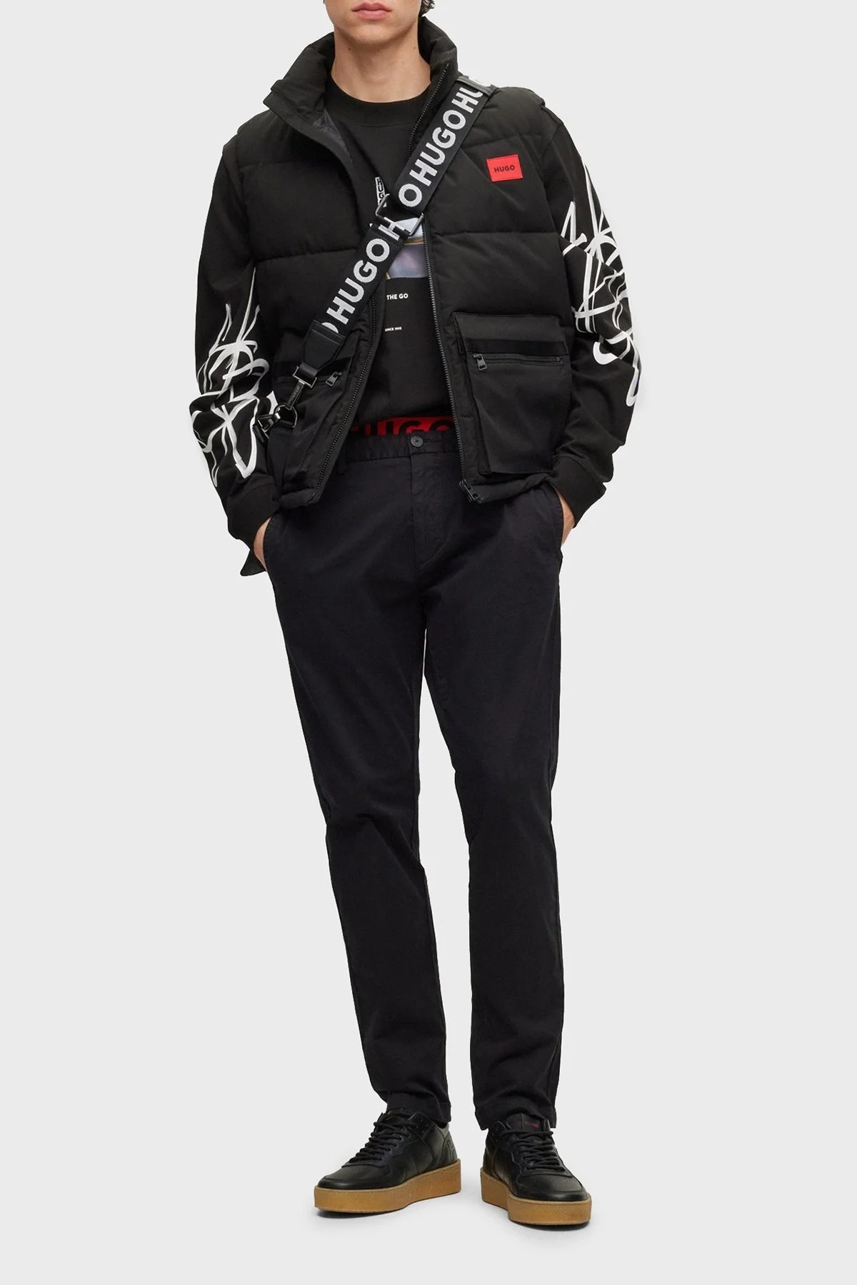 Hugo Su Tutmaz Slim Fit Dik Yaka Erkek Yelek 50493106 001 SİYAH - 4