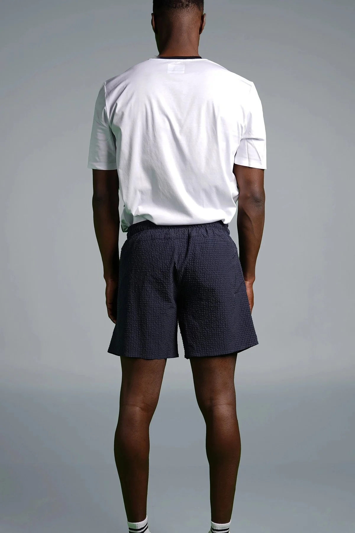 Isaora Dokulu Regular Fit Normal Bel Cepli Erkek Short M21B6221 NVY LACİVERT - 3