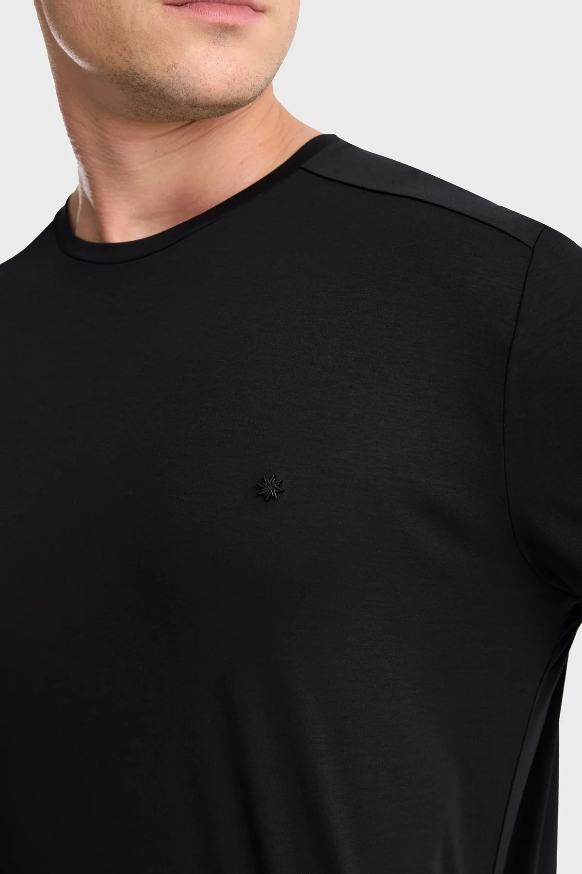 Isaora Logolu Regular Fit Bisiklet Yaka Erkek T Shirt ISR90270 Siyah - 3
