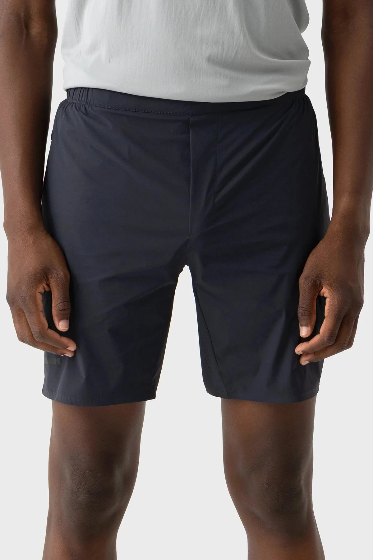Isaora Regular Fit Lastikli Bel Cepli Erkek Short ISR6503 DRG KOYU GRİ - 1