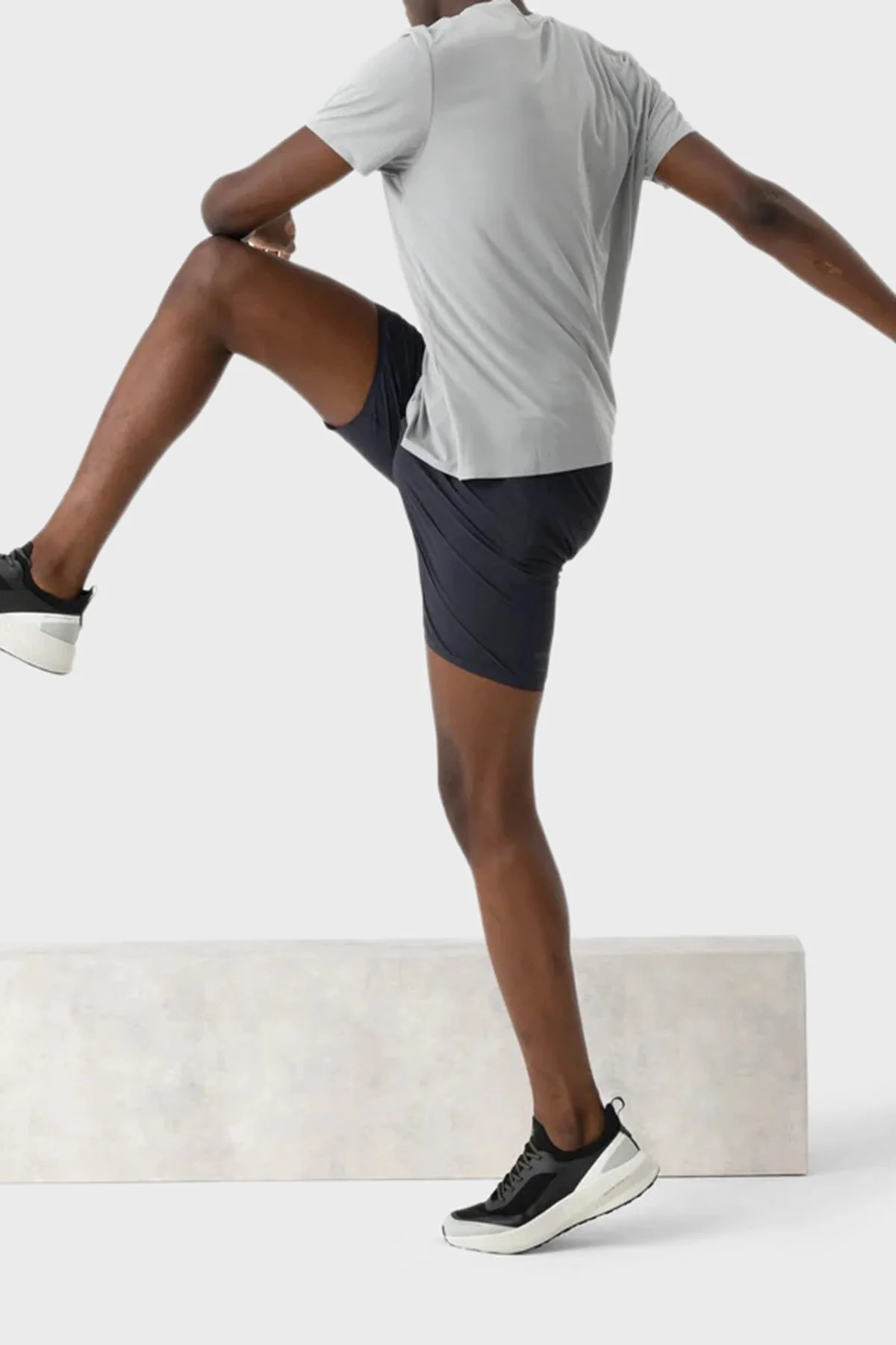 Isaora Regular Fit Lastikli Bel Cepli Erkek Short ISR6503 DRG KOYU GRİ - 3