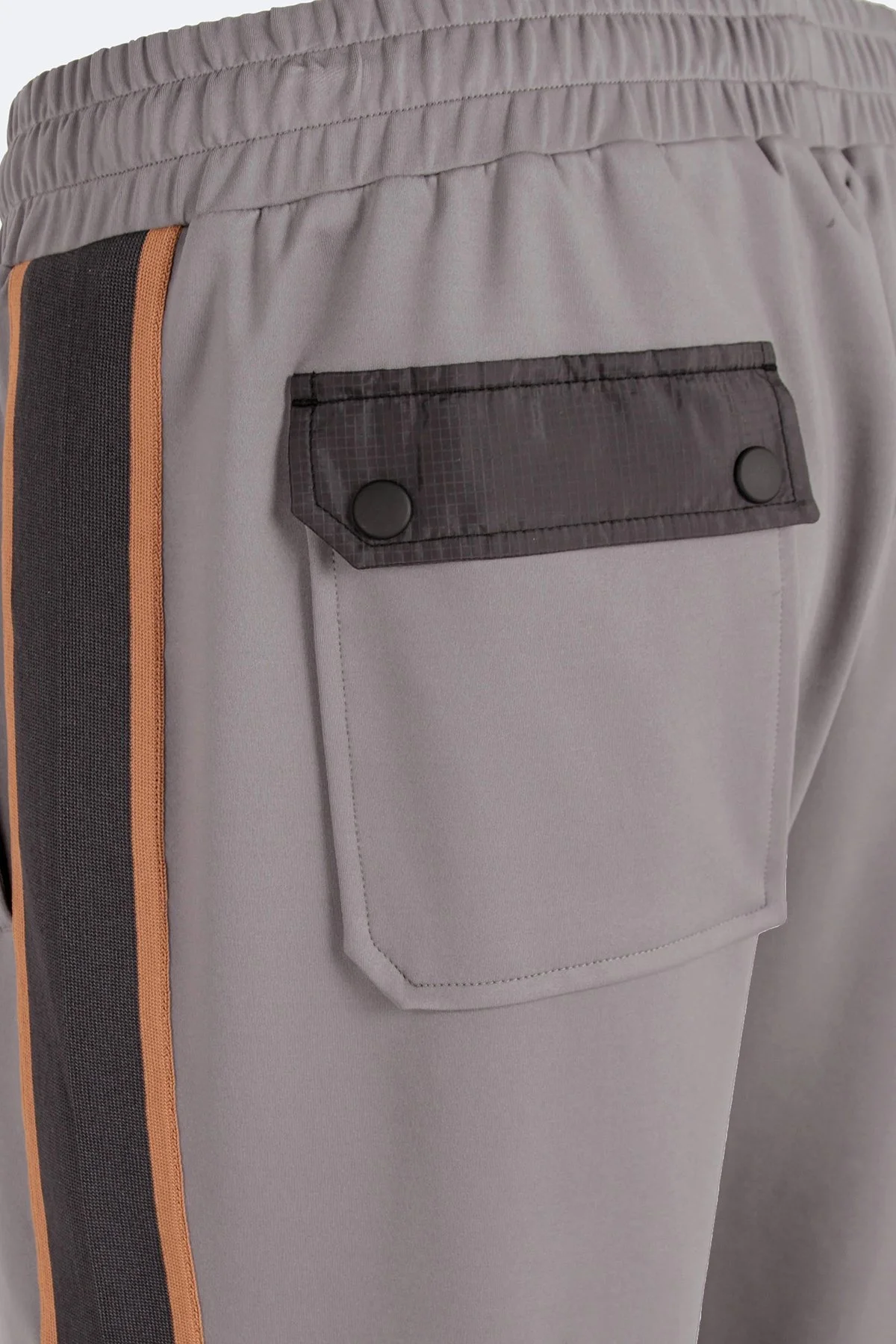 Isaora Şerit Detaylı Streç Relaxed Fit Normal Bel Düz Paça Jogger Erkek Pantolon M24S5404 NRD GRİ - 10