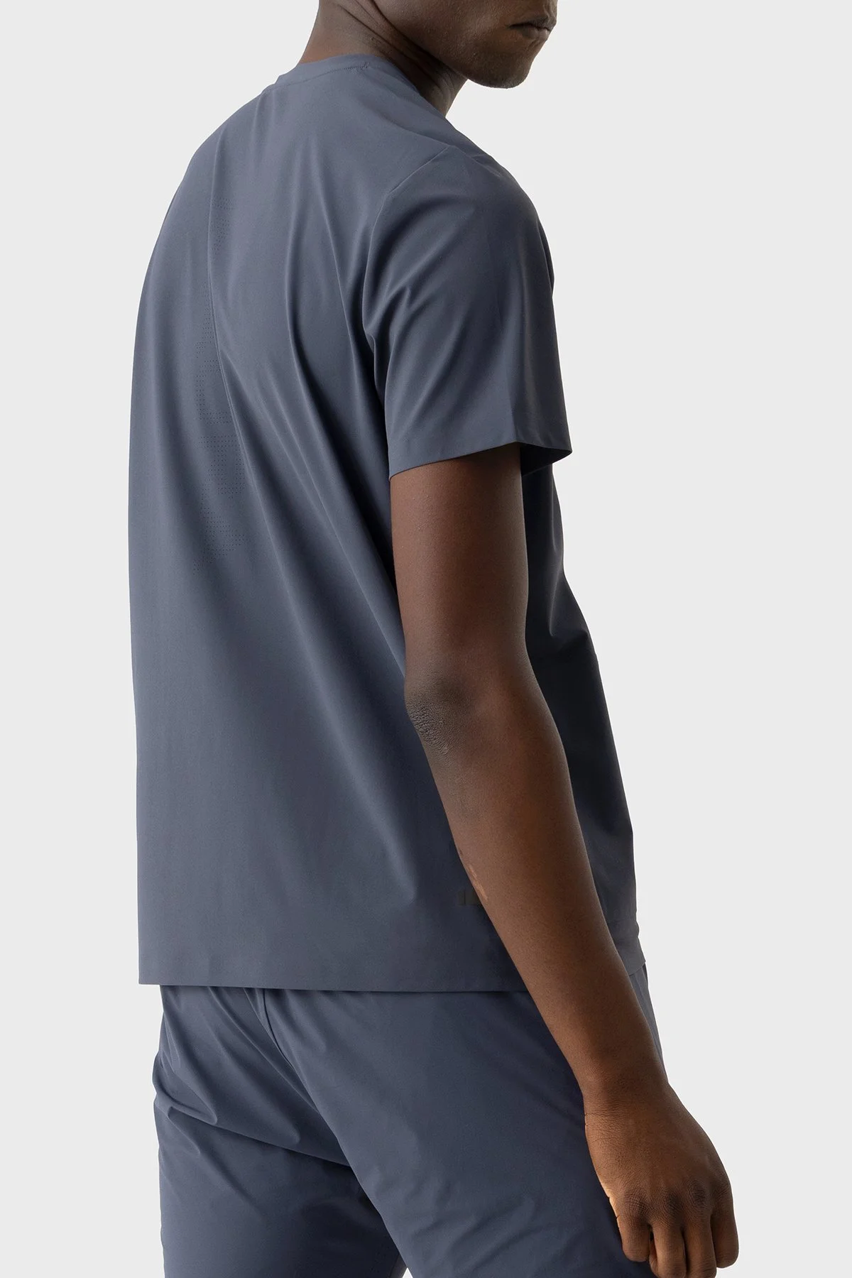 Isaora Slim Fit Logolu Bisiklet Yaka Erkek T Shirt ISR9015 DRG KOYU GRİ - 3