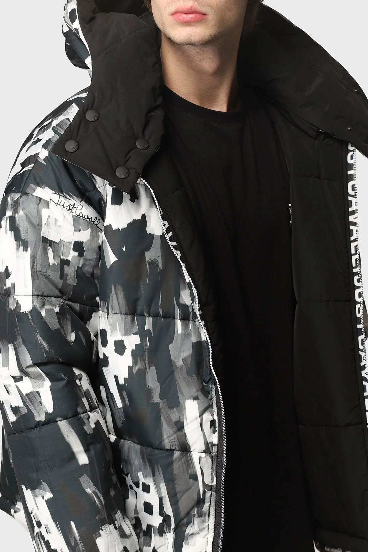 Just Cavalli Baskılı Kapüşonlu Çift Taraflı Erkek Mont S03AM0358 N39716 900 SİYAH - 2