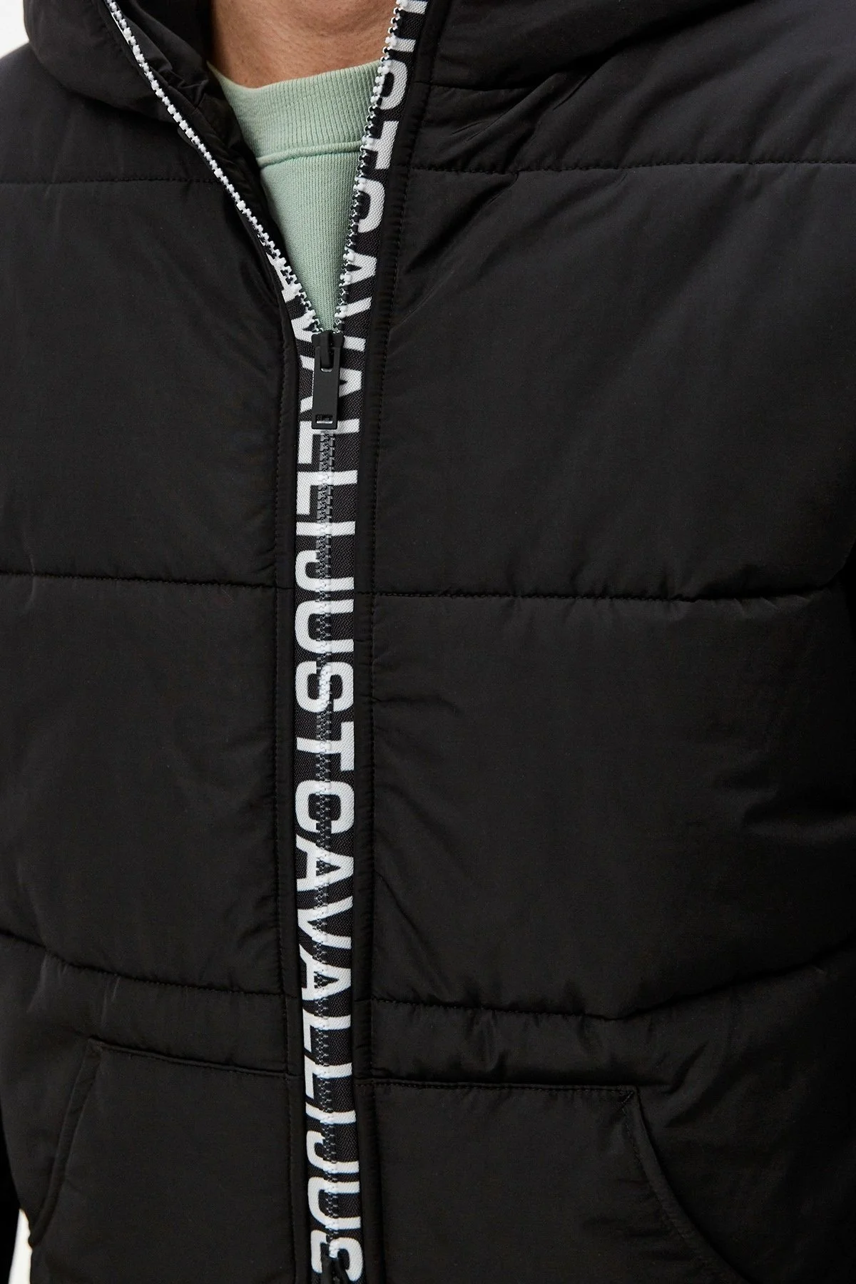 Just Cavalli Fermuarlı Regular Fit Kapüşonlu Dik Yaka Şişme Erkek Mont S03AM0363 N39716 900 SİYAH - 5