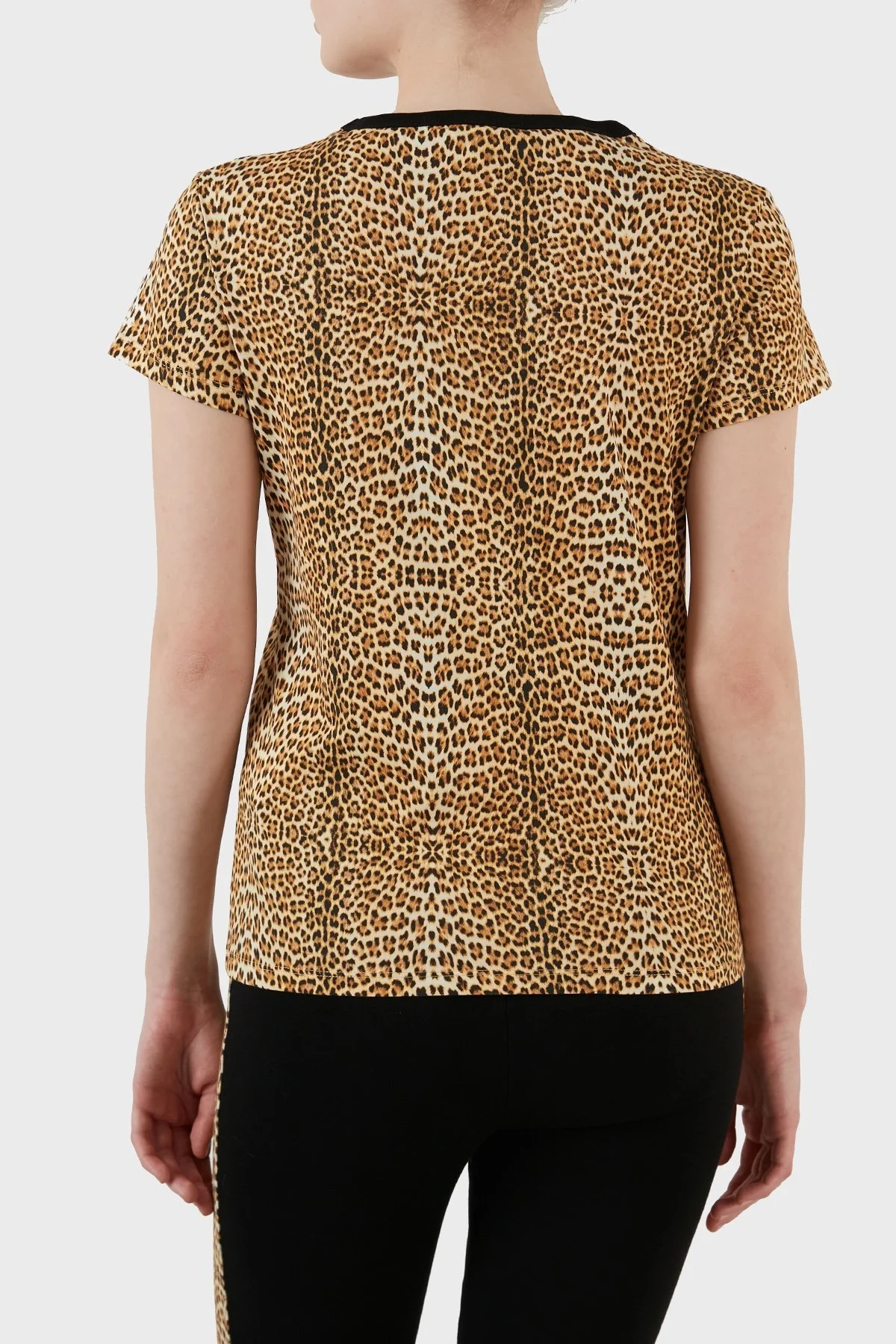 Just Cavalli Leopar Desenli % 100 Pamuk Regular Fit Bayan T Shirt S02GC0437 N21585 109S LEOPAR - 5