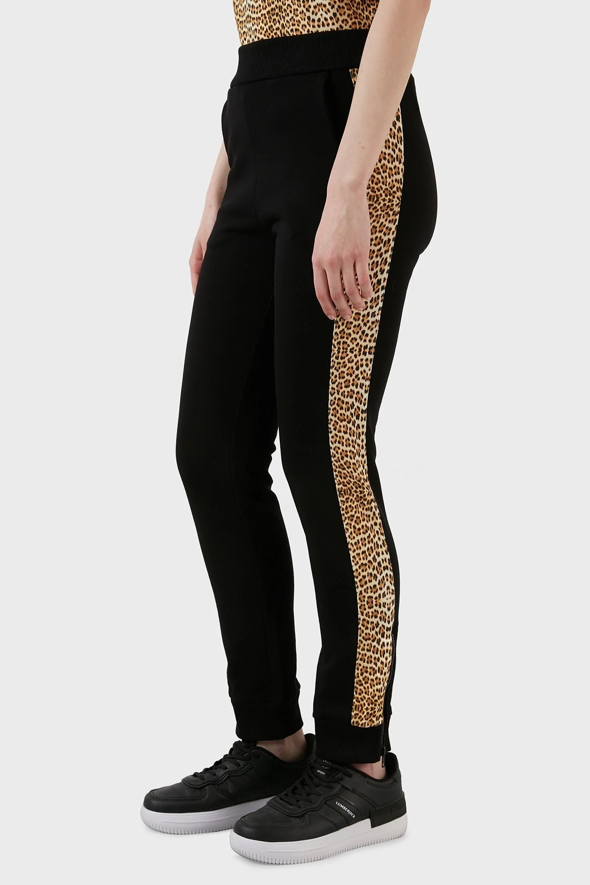 Just Cavalli Leopar Desenli Fermuar Detaylı Elastik Bel % 100 Pamuk Bayan Pantolon S02KA0297 N25189 900 SİYAH - 3