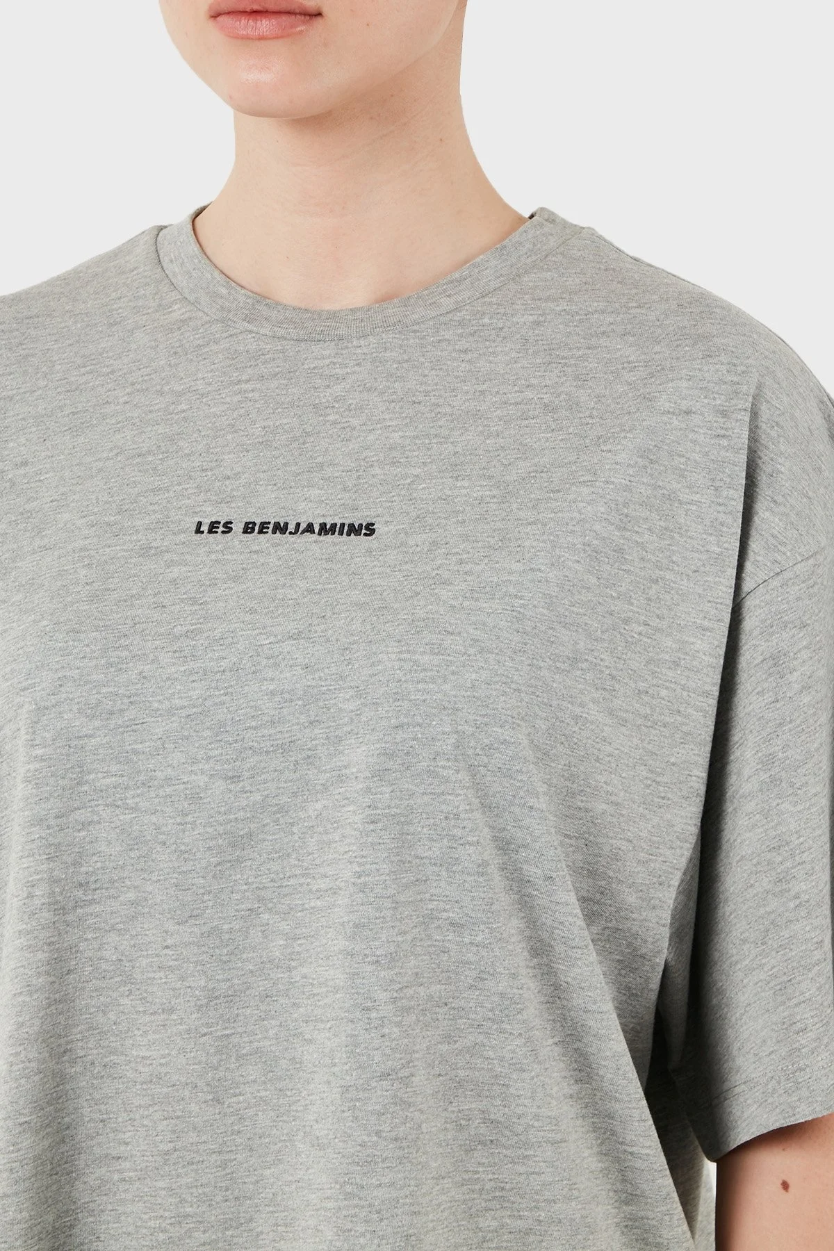 Les Benjamins % 100 Pamuk Oversize Fit Bisiklet Yaka Logolu Bayan T Shirt LBNOOSESSFUTS-308 GRİ MELANJ - 13