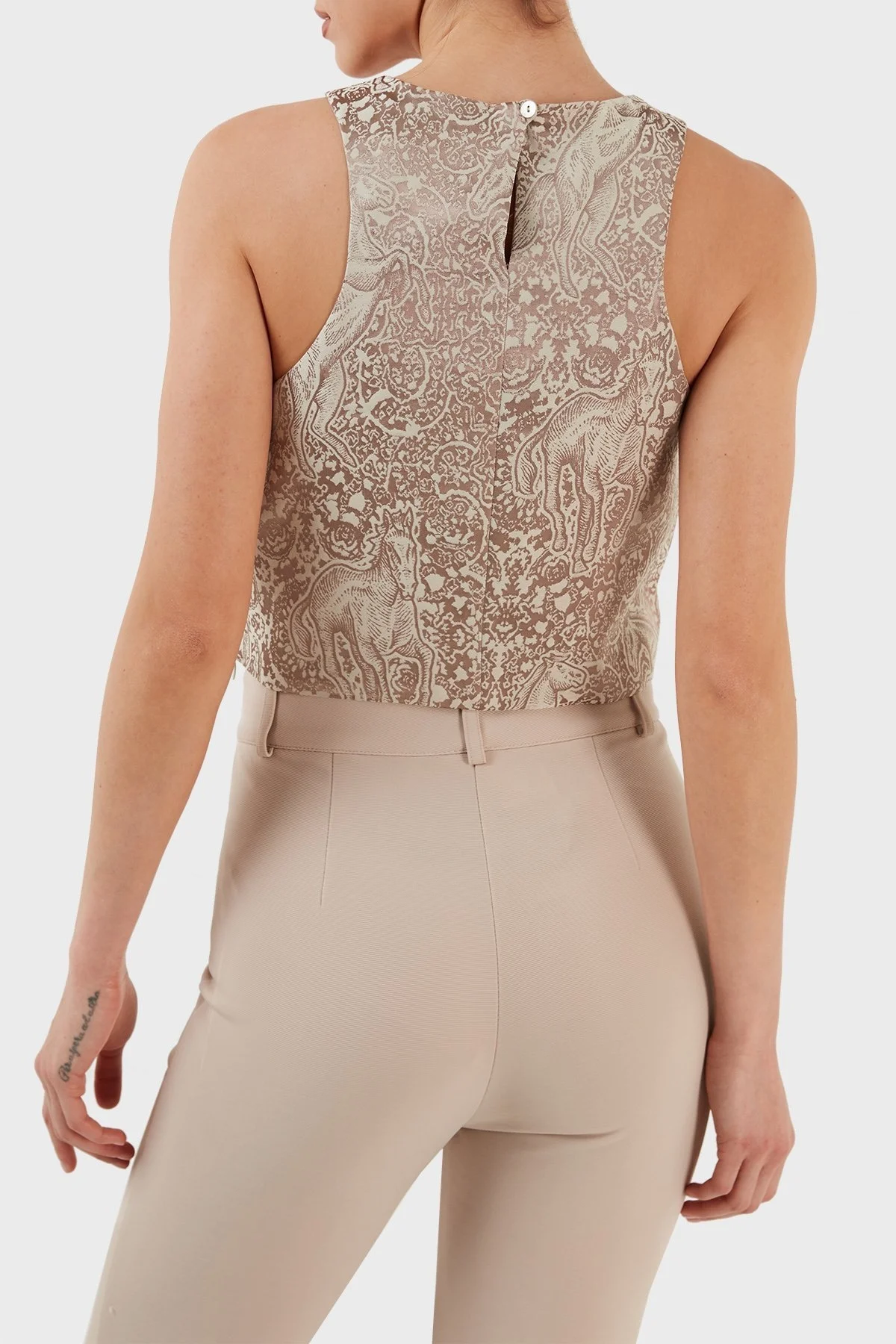 Les Benjamins Desenli Pamuklu Bisiklet Yaka Cropped Bayan T Shirt LB23SSHOEFUTO-006 KAHVE - 6