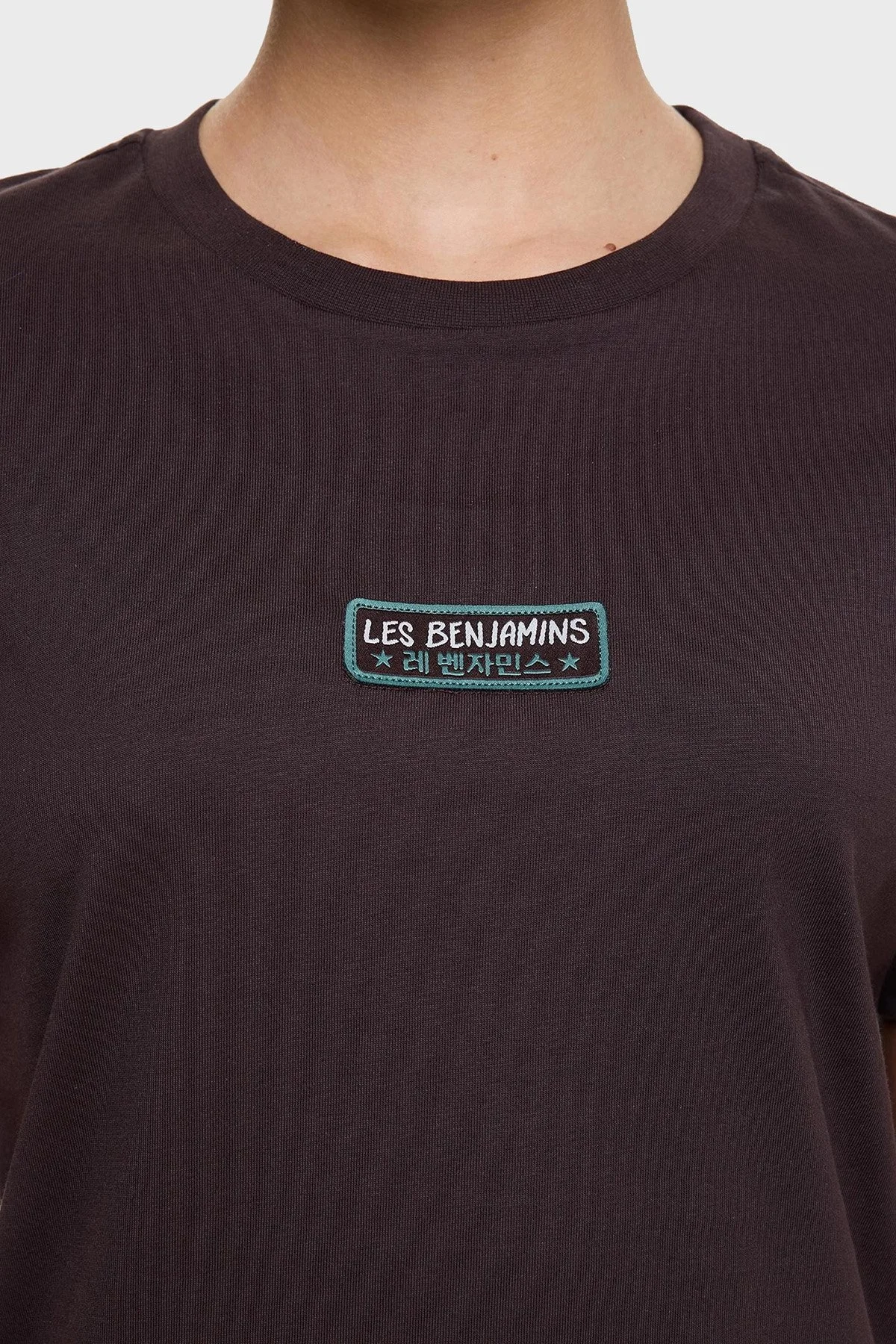 Les Benjamins Logolu % 100 Pamuk Regular Fit Bisiklet Yaka Bayan T Shirt LB25SSUNLFUTS-006 KAHVE - 5