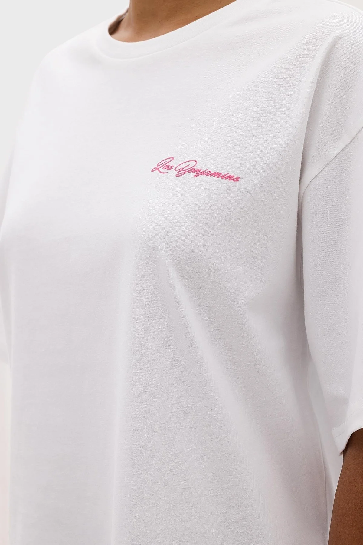 Les Benjamins Pamuklu Boxy Fit Bisiklet Yaka Bayan T Shirt LB24SSKISFUTS-013 BEYAZ - 6