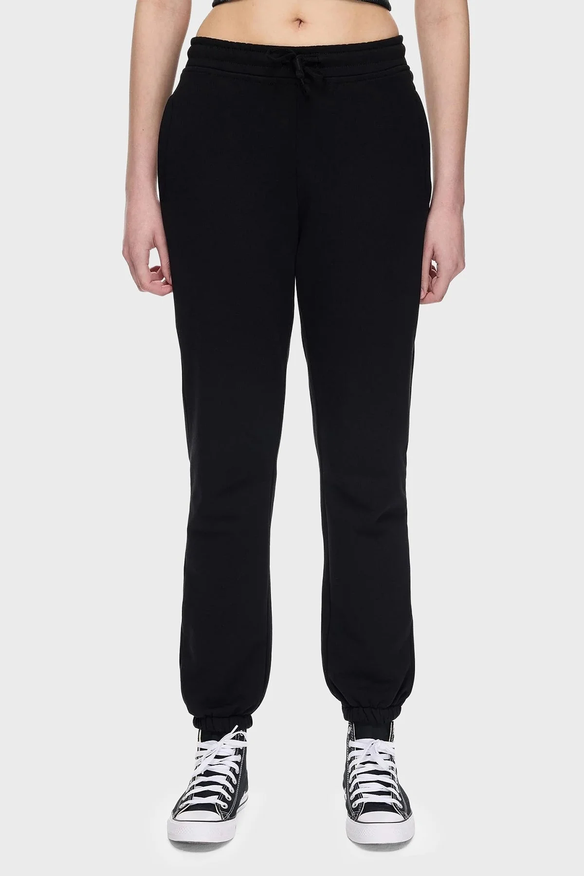 Les Benjamins Pamuklu Regular Fit Normal Bel Lastikli Paça Bayan Pantolon LBNOOSESSFUSP-307 SİYAH - 1