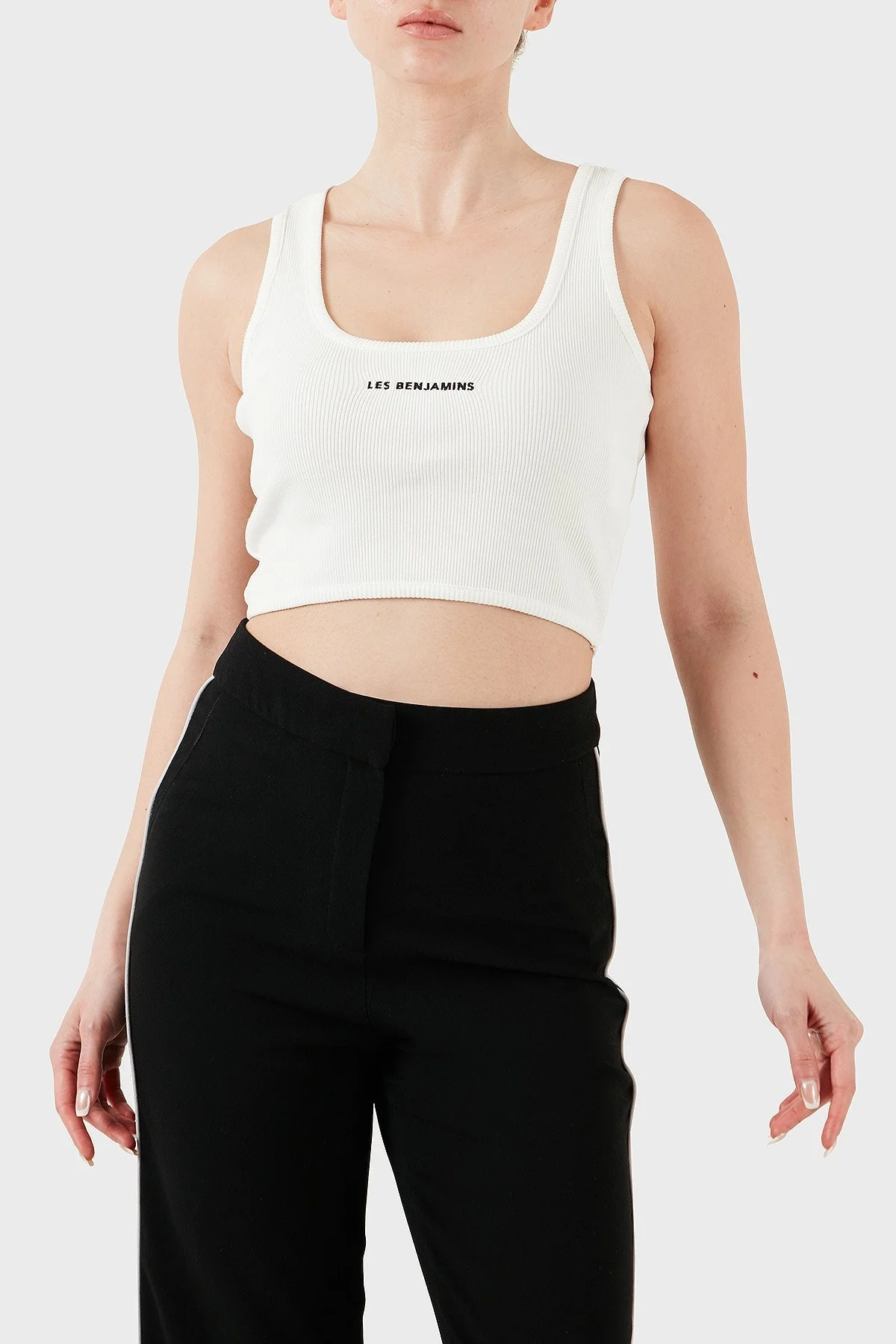 Les Benjamins Pamuklu Slim Fit Kare Yaka Logolu Bayan Top LBNOOSESSFUTN-306 BEYAZ - 10