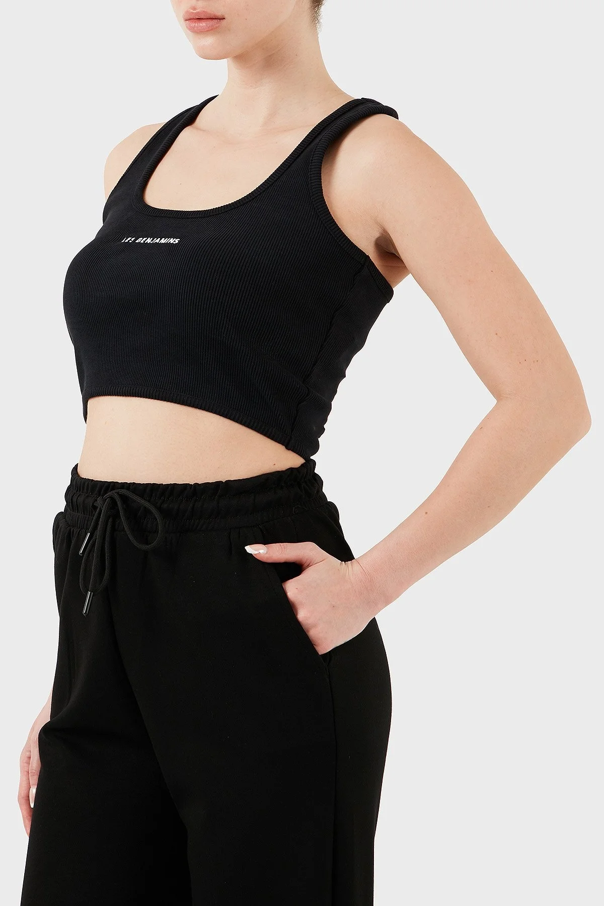 Les Benjamins Pamuklu Slim Fit Kare Yaka Logolu Bayan Top LBNOOSESSFUTN-307 SİYAH - 11