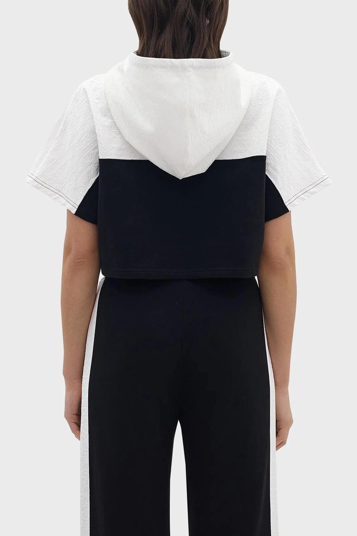 Les Benjamins Relaxed Fit Kapüşonlu Crop Bayan Sweat LB24SSKISFUHD-006 SİYAH - 2