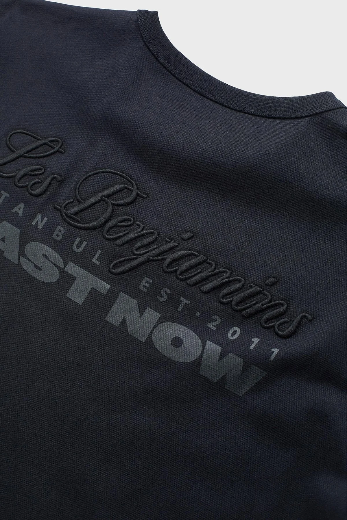 Les Benjamins Sırtta Logo Detaylı Pamuklu Regular Fit Bisiklet Yaka Erkek T Shirt LB25FWCLAMUTS-404 SİYAH - 4