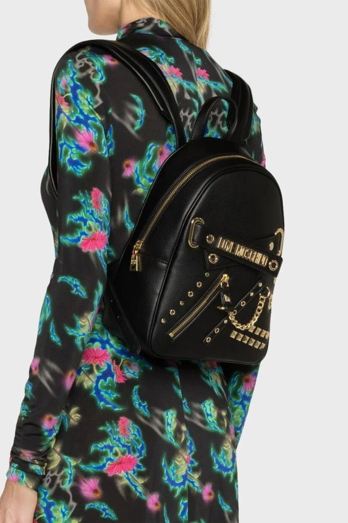 Love Moschino Altın Kaplama Detaylı Ayarlanabilir Omuz Askılı Bayan Sırt Çantası JC4036PP1HLO0000 SİYAH - 2