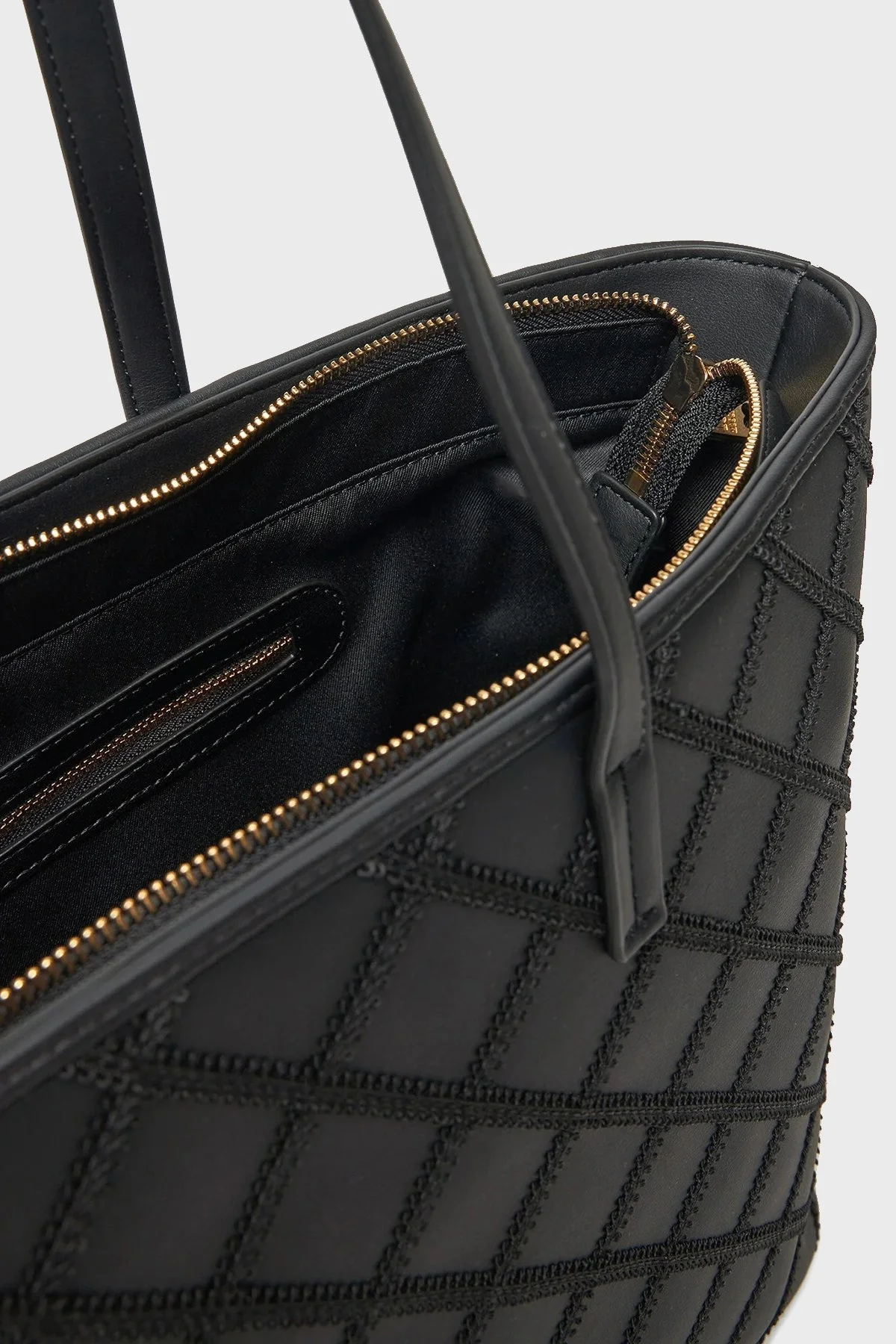 Love Moschino Dikiş Detaylı Logolu Sabit Omuz Askılı Büyük Bayan Çanta JC4307PP0LKK100A SİYAH - 4