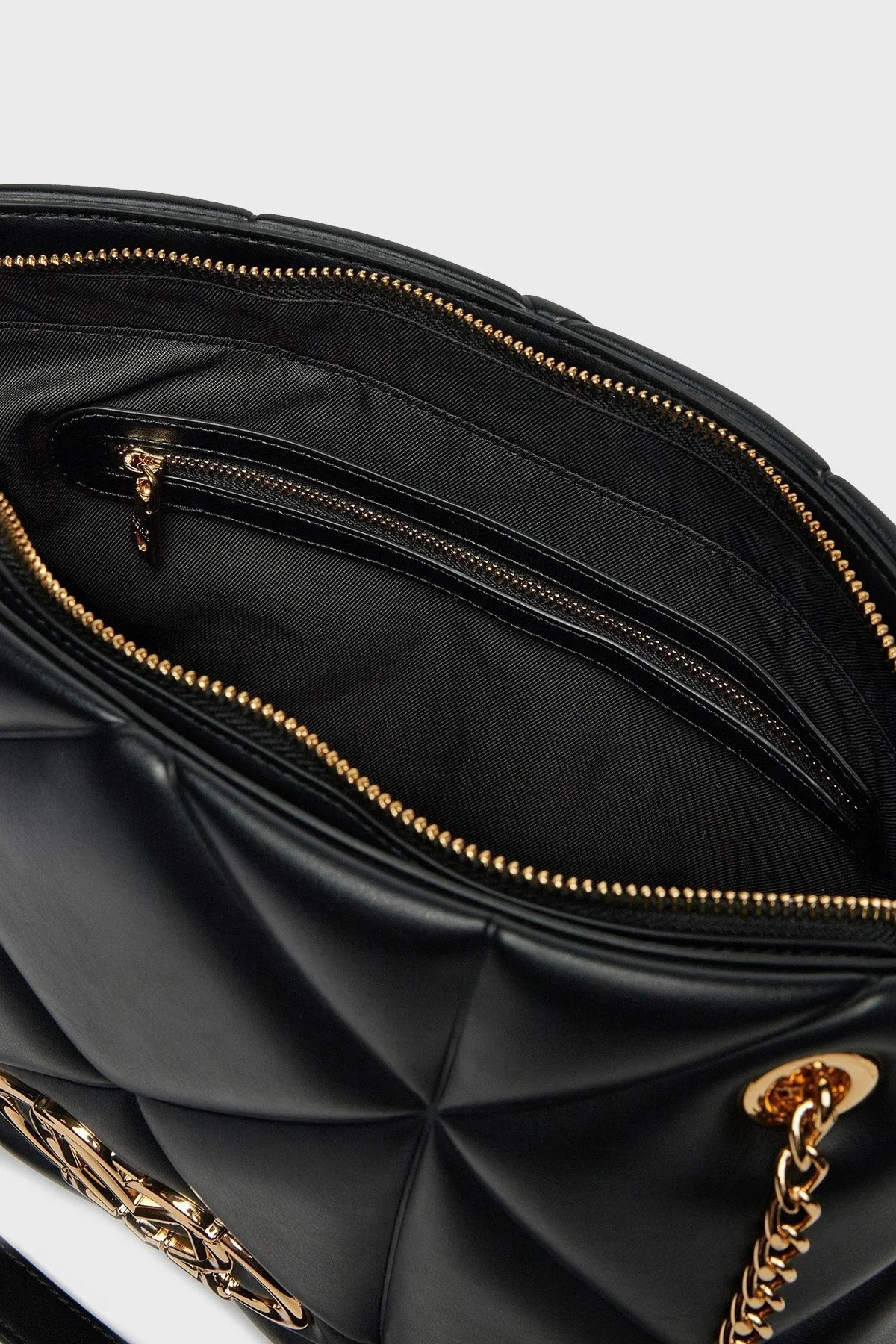 Love Moschino Kapitoneli Ayarlanabilir Zincir Askılı Bayan Çanta JC4040PP1MLC0000 SİYAH - 3