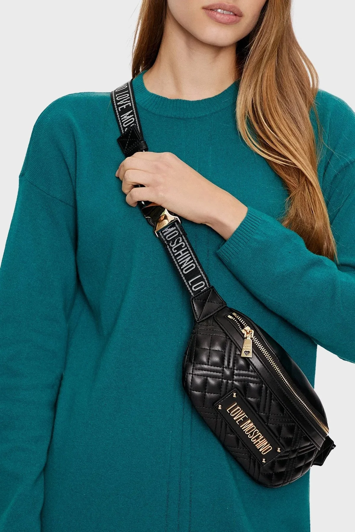 Love Moschino Kapitoneli Logolu Ayarlanabilir Askılı Bayan Çanta JC4003PP0LLA0000 SİYAH - 2