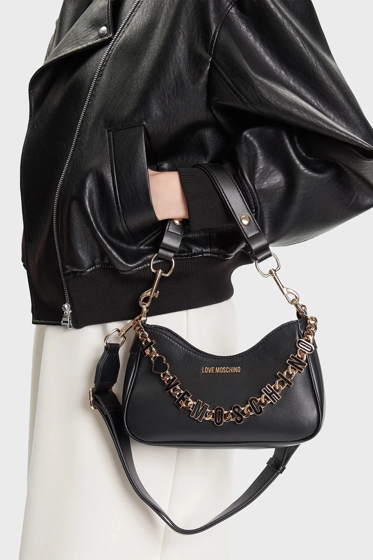 Love Moschino Logolu Aksesuar Detaylı Çıkarılabilir Askılı Bayan Çanta JC4070PP1NL1300A SİYAH - 2