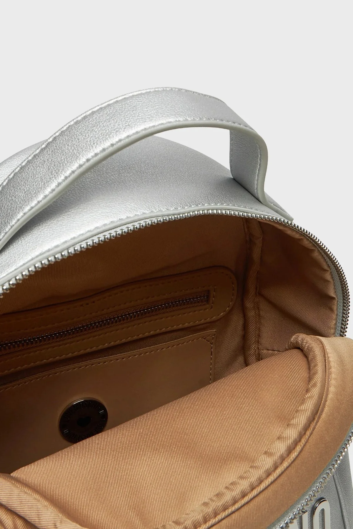 Love Moschino Logolu Ayarlanabilir Çift Askılı Bayan Sırt Çantası JC4197PP1MKD196B GÜMÜŞ - 5