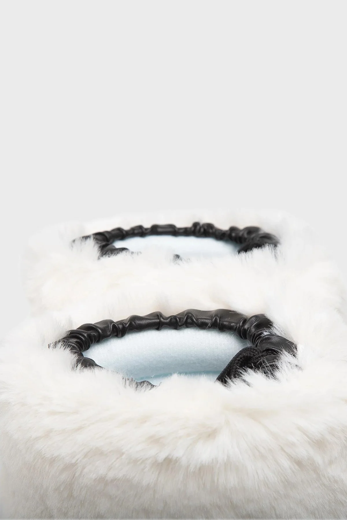 Love Moschino Logolu Suni Kürklü Bayan Kar Botu JA24422G0FIT210A BEYAZ - 5