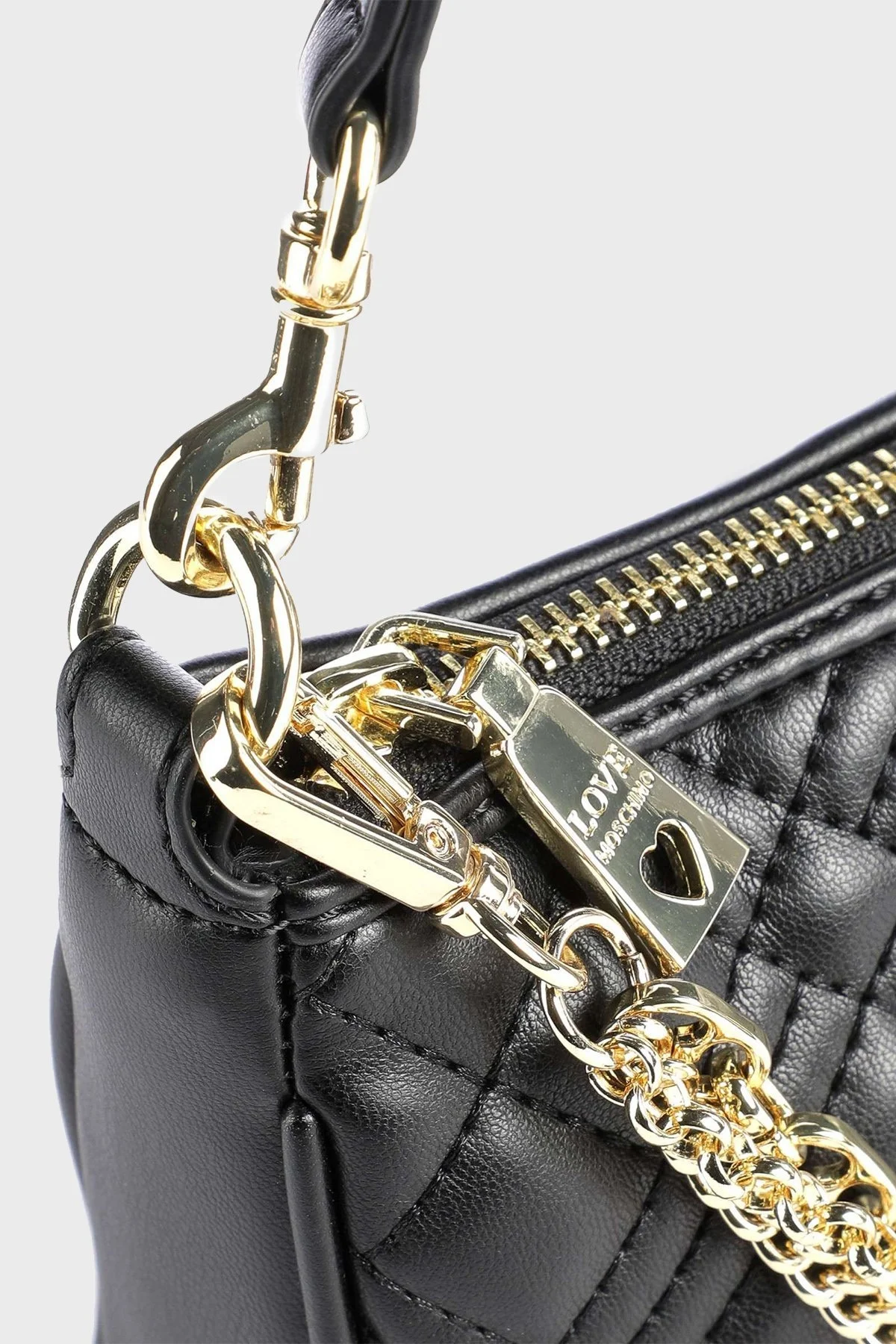 Love Moschino Logolu Zincir Detaylı Çıkarılabilir Askılı Kapitone Bayan Çanta JC4258PP0GKA0000 SİYAH - 3