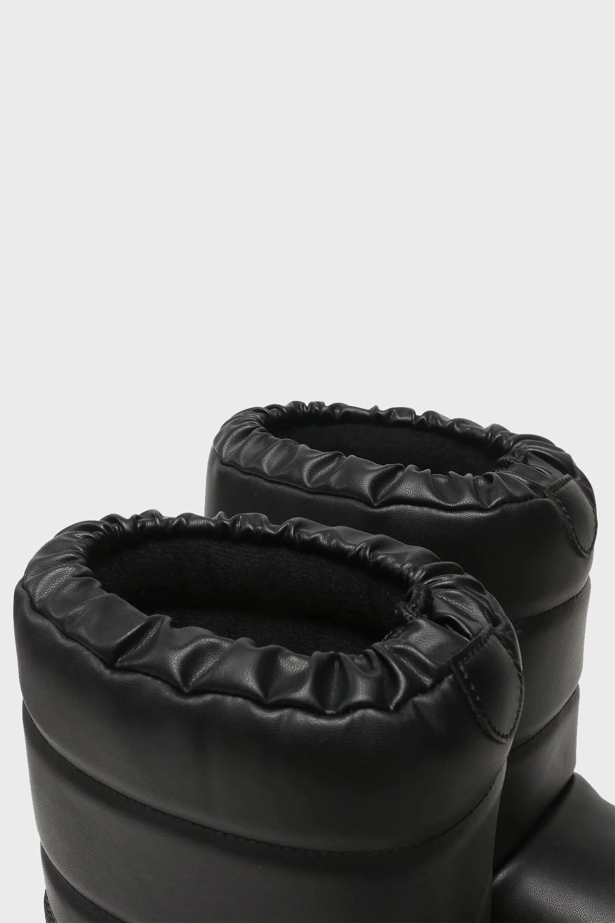 Love Moschino Suya Dayanıklı Logolu Büzgülü Bayan Kar Botu JA24142G1HIT400A SİYAH - 5