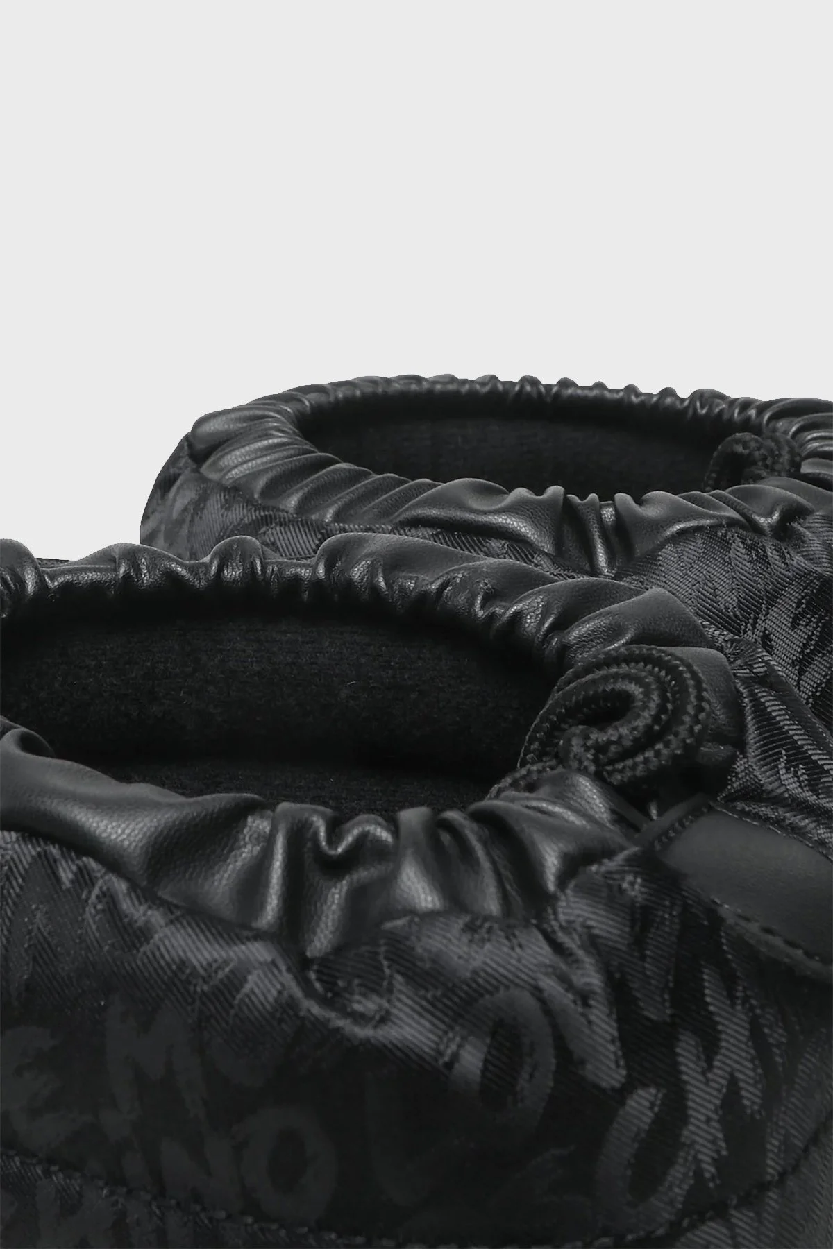 Love Moschino Suya Dayanıklı Logolu Büzgülü Bayan Kar Botu JA24152G1HIT6000 SİYAH - 10