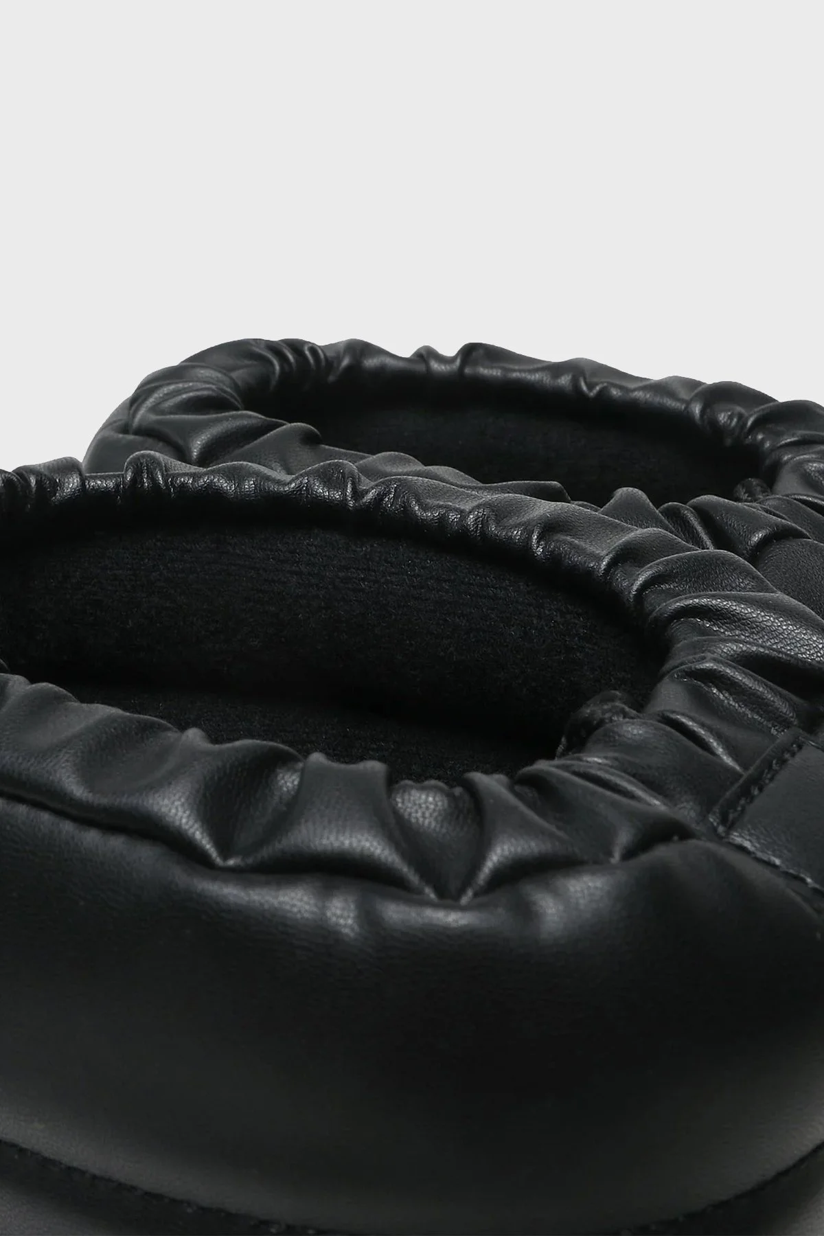 Love Moschino Suya Dayanıklı Logolu Büzgülü Bayan Kar Botu JA24162G1HIT400B SİYAH - 5