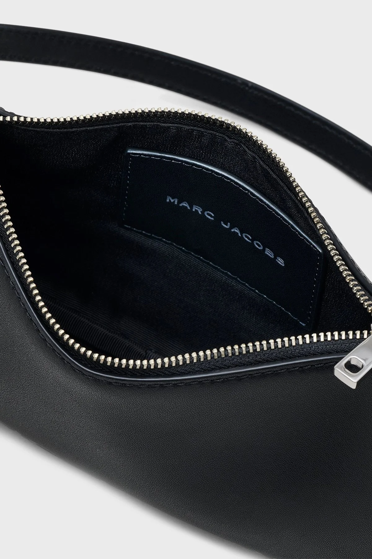 Marc Jacobs Deri Yıldız Charmlı Çıkarılabilir Askılı Mini Bayan Çanta 2R4HSH038H02 001 SİYAH - 4