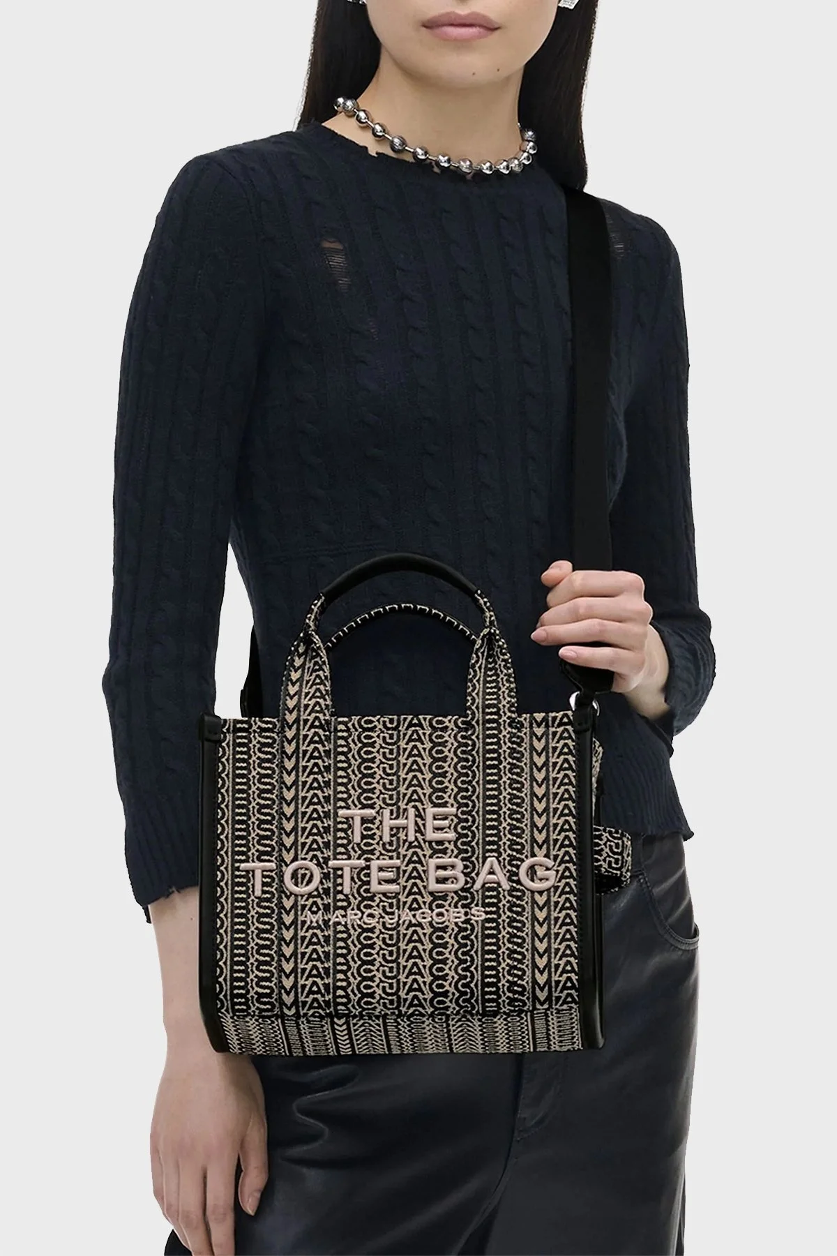 Marc Jacobs Small Tote Monogram Jakarlı Çıkarılabilir Askılı Bayan Çanta 2F4HTT016H05 261 SİYAH - 2