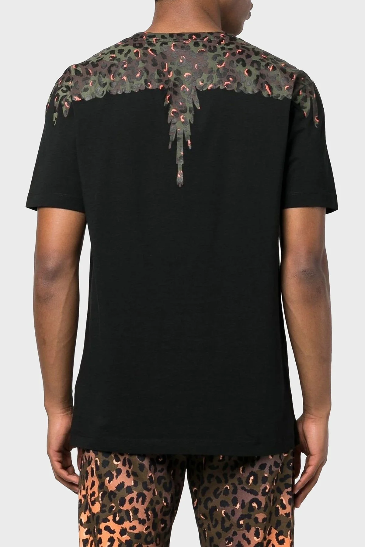 Marcelo Burlon Pamuklu Regular Fit Bisiklet Yaka Erkek T Shirt CMAA018S23JER0051060 SİYAH - 8