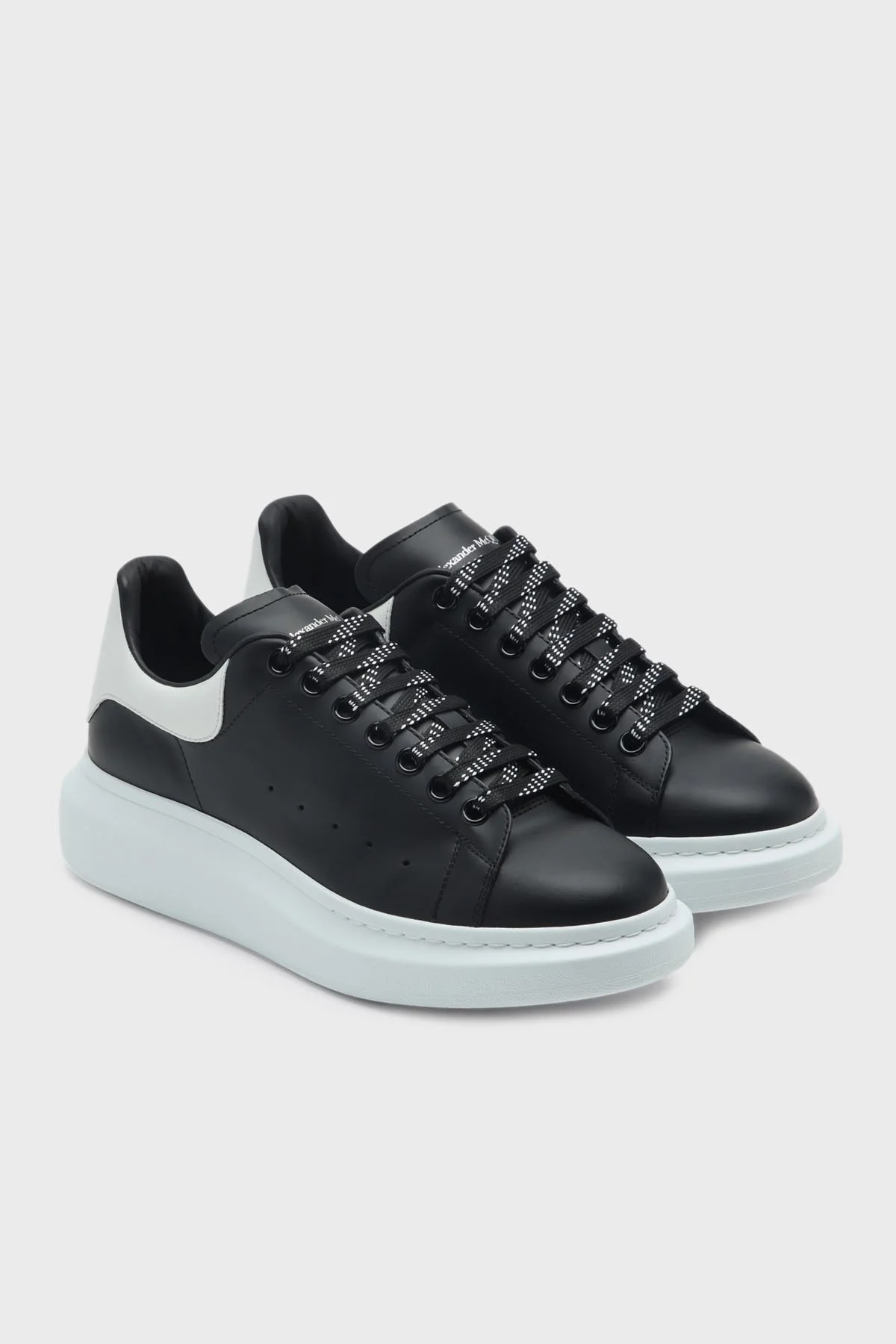 McQueen Logolu Deri Sneaker Erkek Ayakkabı 553680WIEEN 1070 SİYAH-BEYAZ - 7
