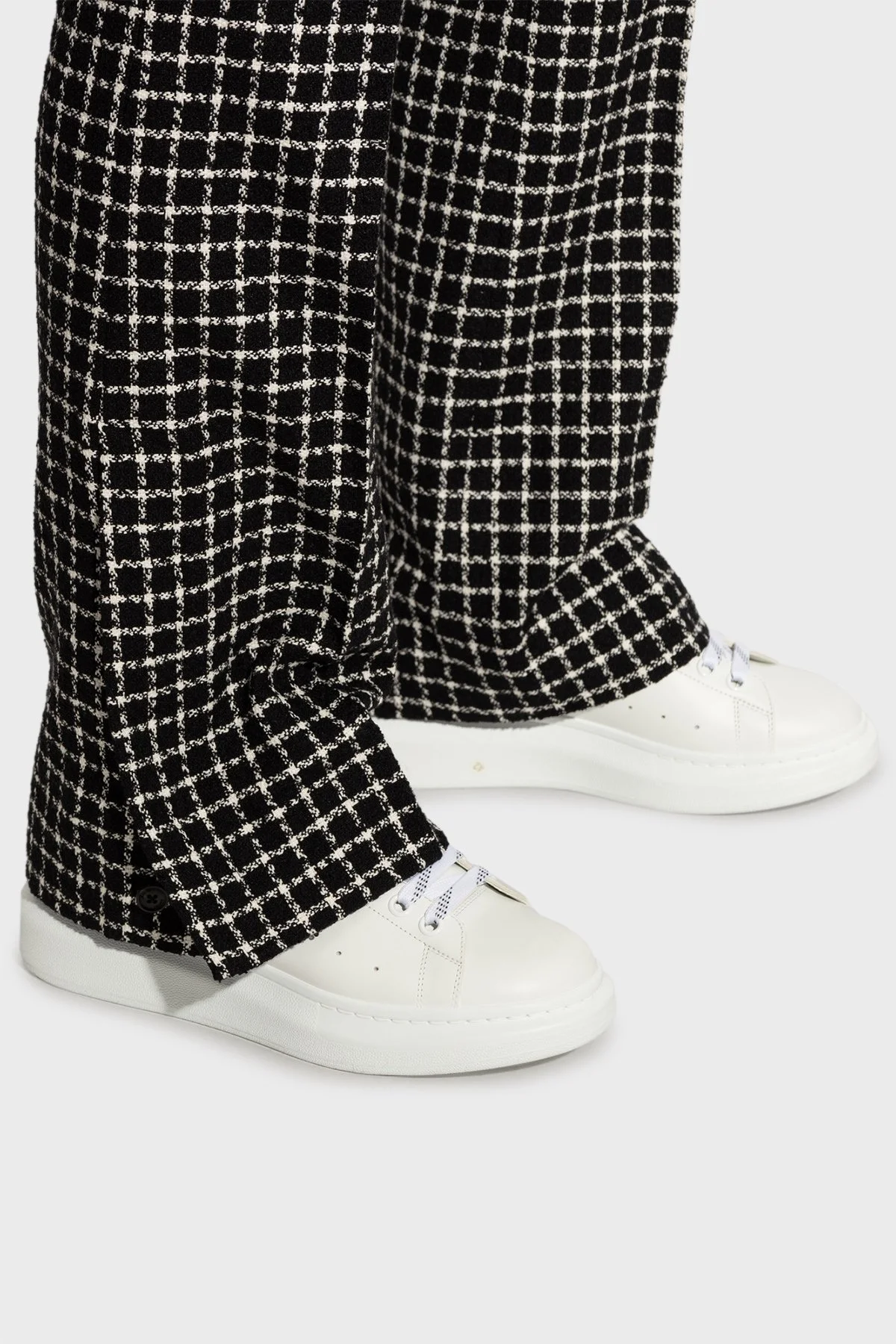 McQueen Logolu Deri Sneaker Erkek Ayakkabı 553680WIEEN 9061 BEYAZ-SİYAH - 9