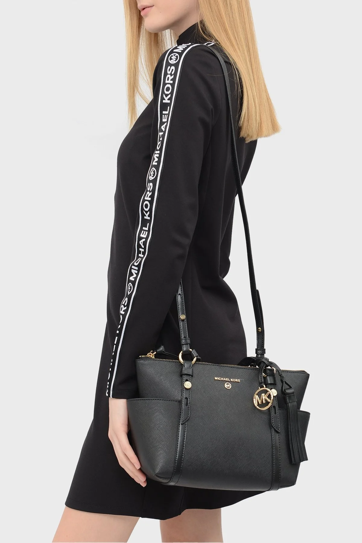 Michael Kors Ayarlanabilir ve Çıkarılabilir Uzatma Askılı Hakiki Deri Sullivan Bayan Çanta 30T0GNXT1L 001 SİYAH - 2