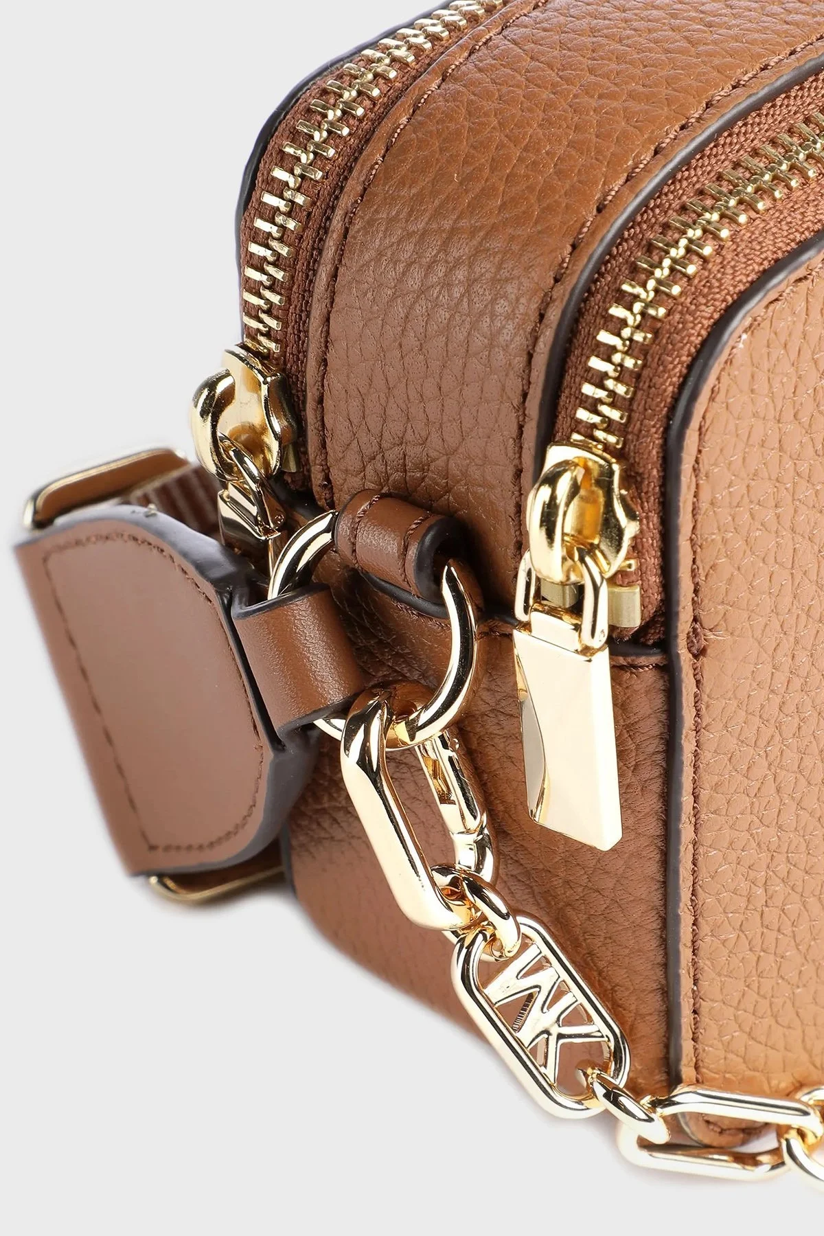 Michael Kors Deri Çift Fermuarlı Jet Set Küçük Çakıllı 32S3GJ6C1L230 Bayan Çanta 32S3GJ6C1L 230 TABA - 4